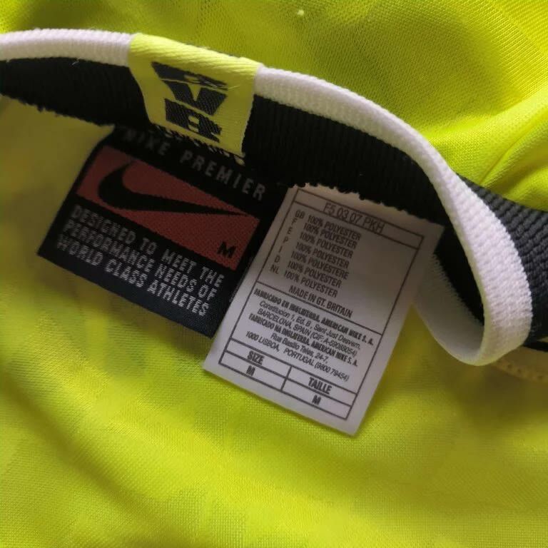 Nike Borussia Dortmund 1995-96 Nike home football jersey size M Size US M / EU 48-50 / 2 - 5 Thumbnail