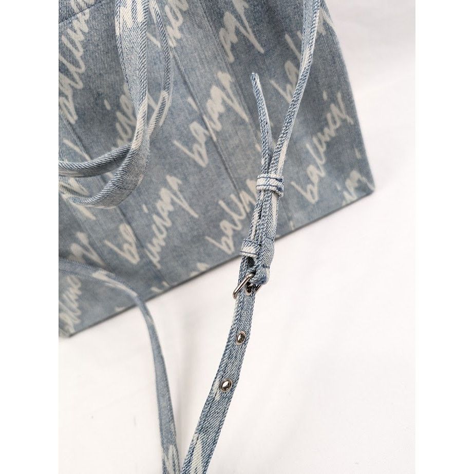 Balenciaga o1rshd1 Size: OS / Scribble Printed Denim Hardware Tote Bag Size ONE SIZE - 6 Thumbnail