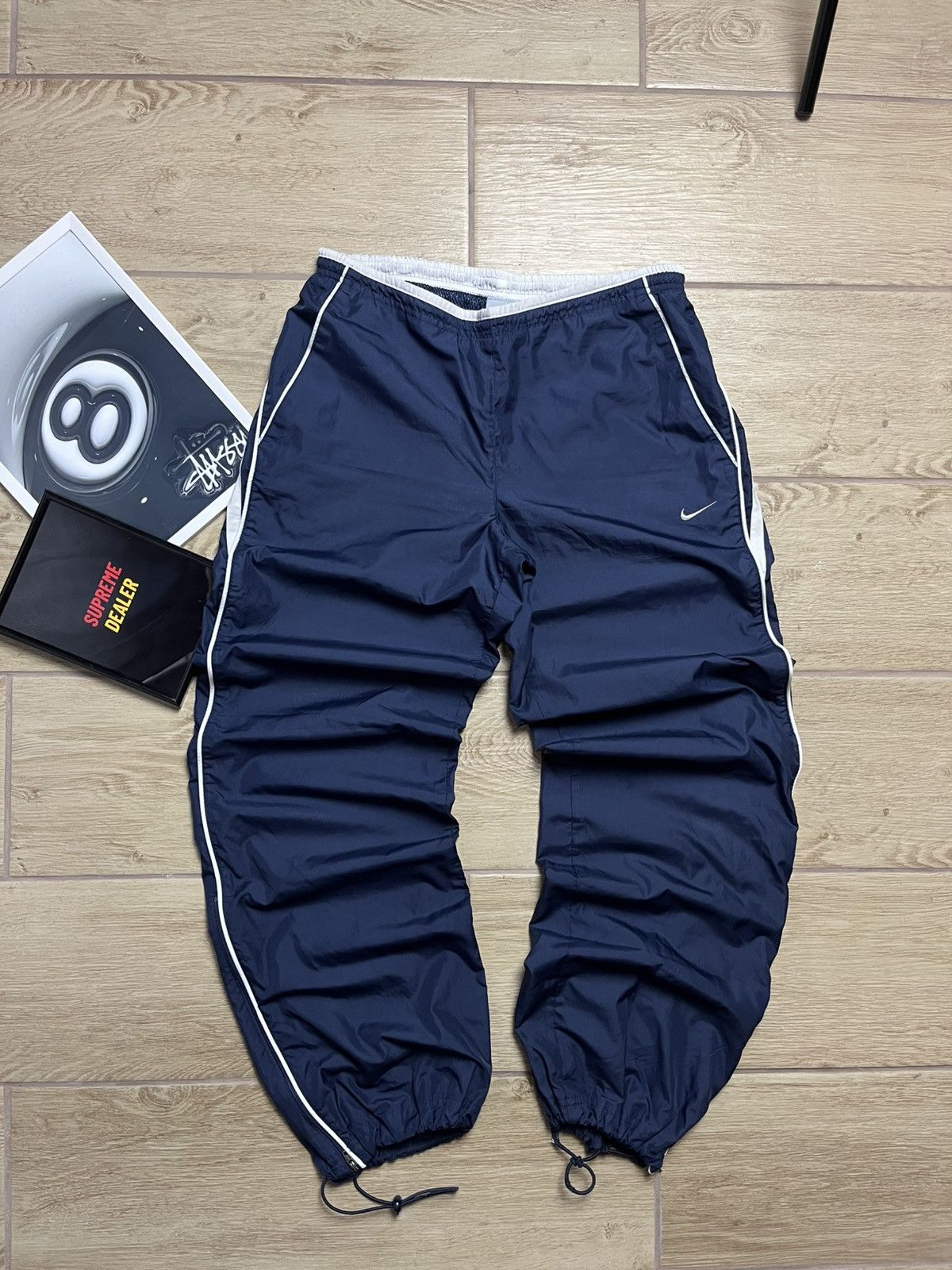 Nike Vintage Nike Nylon Logo Truck Pants Y2K 00’s Size S Size US 30 / EU 46 - 3 Thumbnail