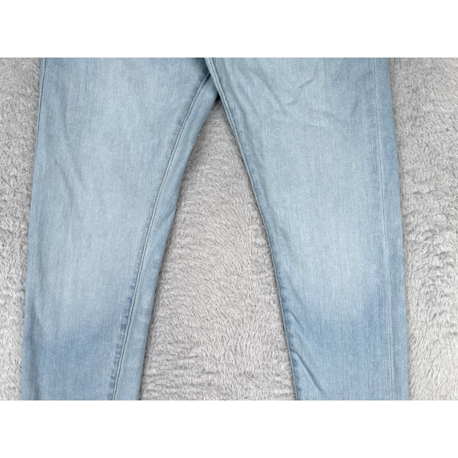 Levi's VINTAGE Levi's 512 Jeans Men 29x28 Blue Denim Light Wash 27x28 Slim/Stretch 5-Pocket Distressed Cotton Blend Cotton Brand: Levi's 500 Series Retro Size US 29 - 3 Thumbnail