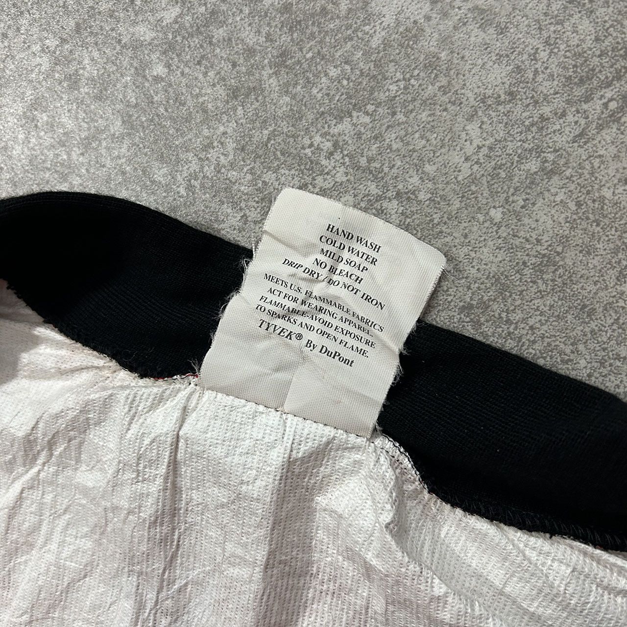 Vintage SEATTLE TO PORTLAND 1979-1999 20TH ANNIVESARY PAPER JACKET Size US XXL / EU 58 / 5 - 11 Thumbnail