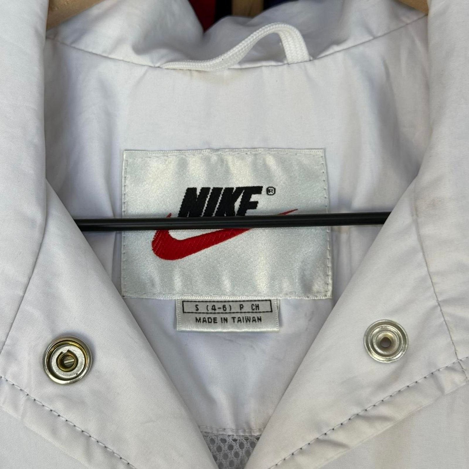 Nike Vintage 90s Nike Wind Breaker With Button Up Closure Size US S / EU 44-46 / 1 - 5 Thumbnail