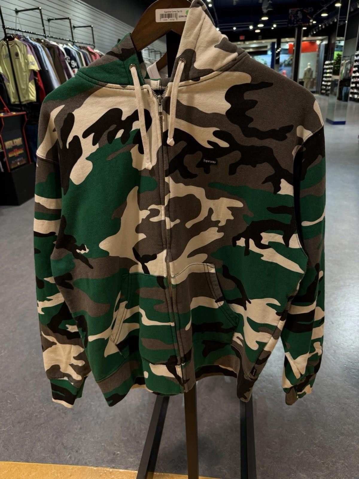 Supreme Supreme Size Small Zip Up Hooded Camo Sweatshirt Small Logo Size US S / EU 44-46 / 1 - 5 Thumbnail