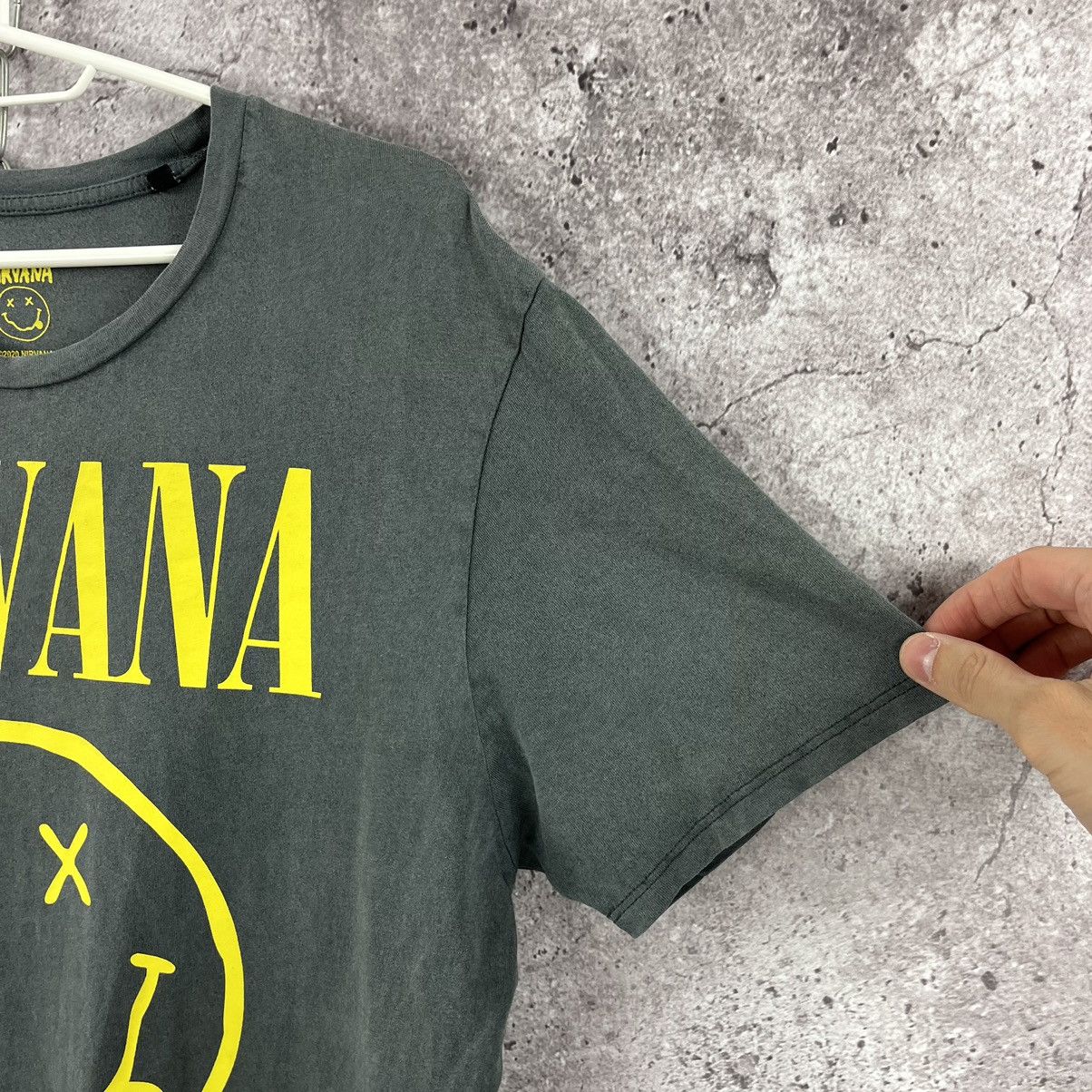 Band Tees × Nirvana Nirvana Rock Band T-Shirt Big Logo Smile Grey Size M Size US M / EU 48-50 / 2 - 5 Thumbnail