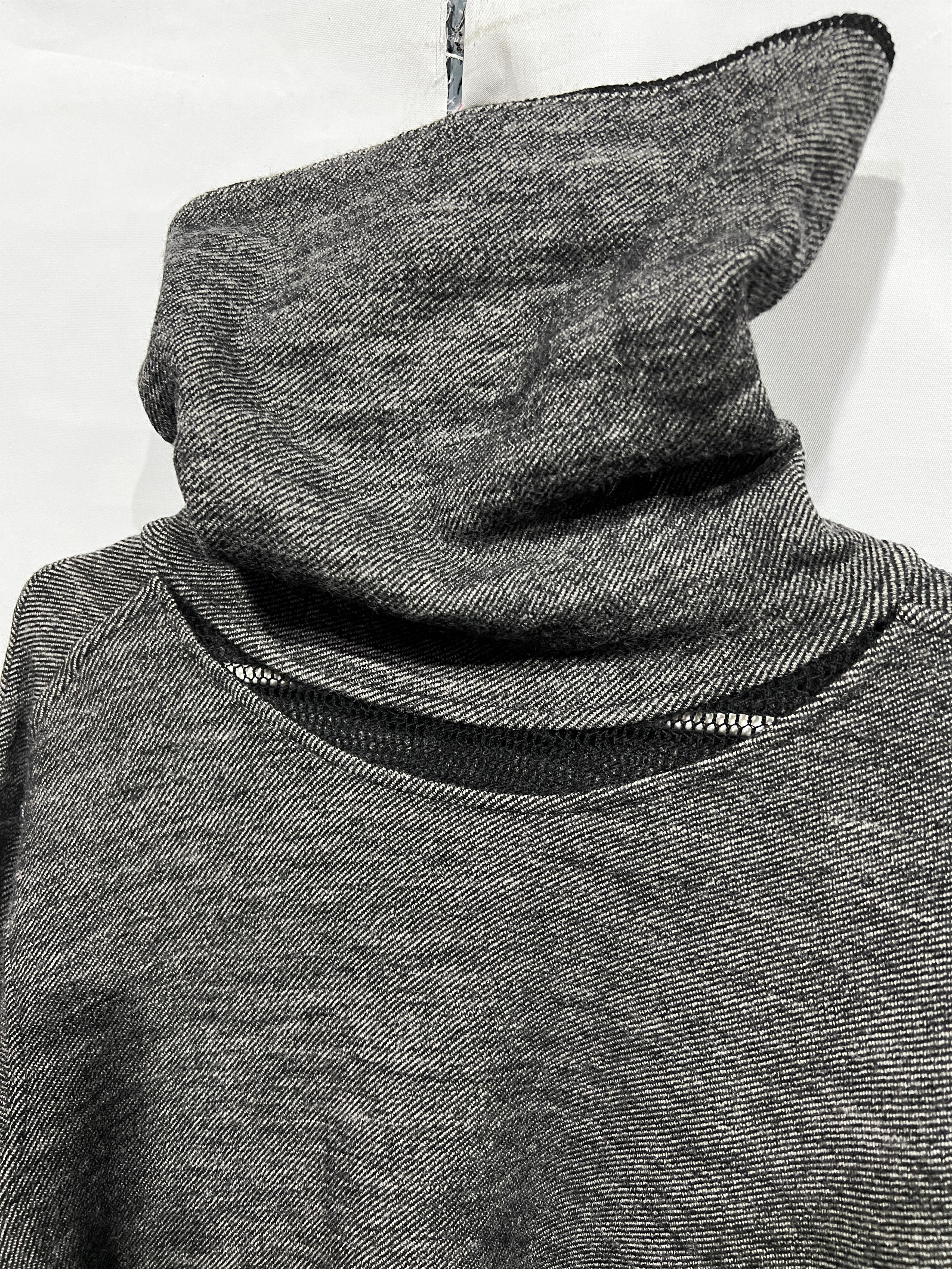 Balenciaga Balenciaga Paris Sweater Turtle Neck size M Size US M / EU 48-50 / 2 - 7 Thumbnail