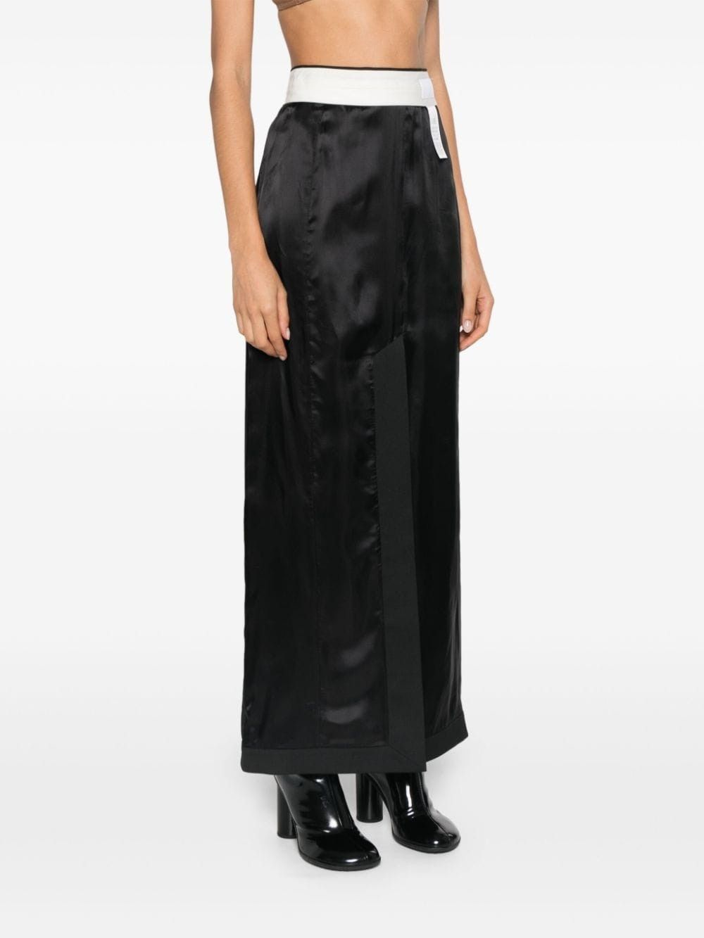 Maison Margiela oc11z0925 Numbers Motif Patch Skirt in Black Size 27" / US 4 / IT 40 - 3 Thumbnail