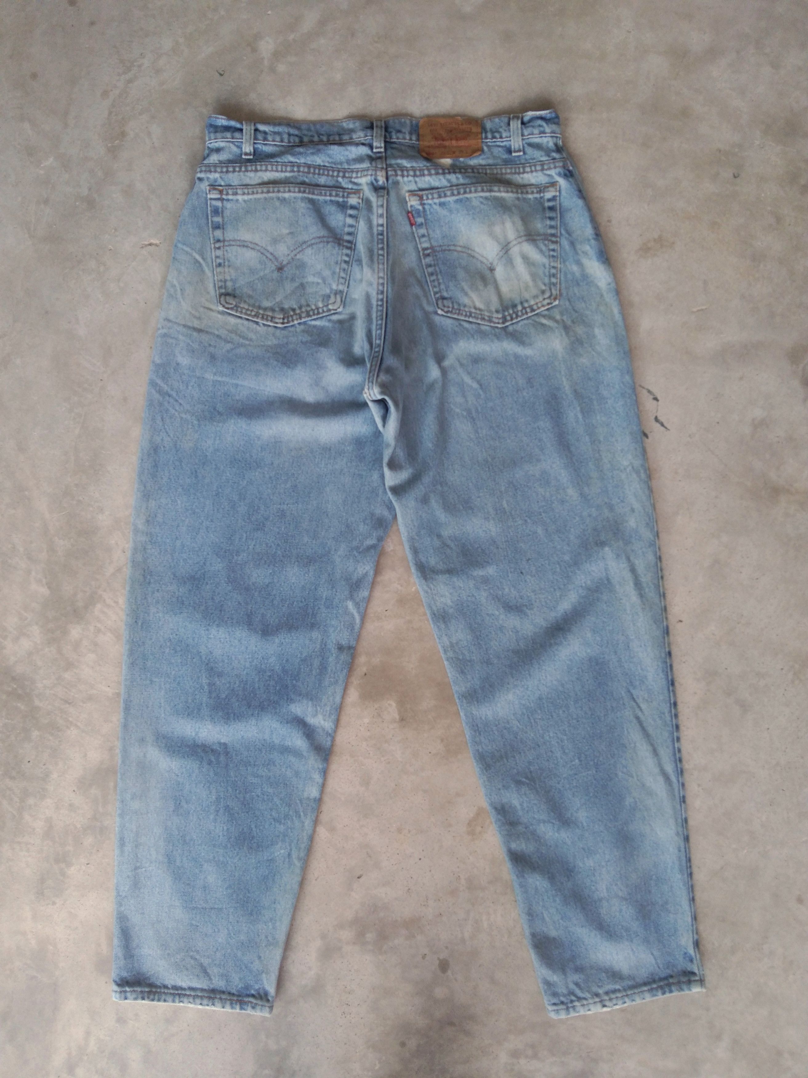 Levi's 90s Vintage Levi's Jeans 560 Made In USA Loose Tapered Leg Size US 38 / EU 54 - 2 Thumbnail
