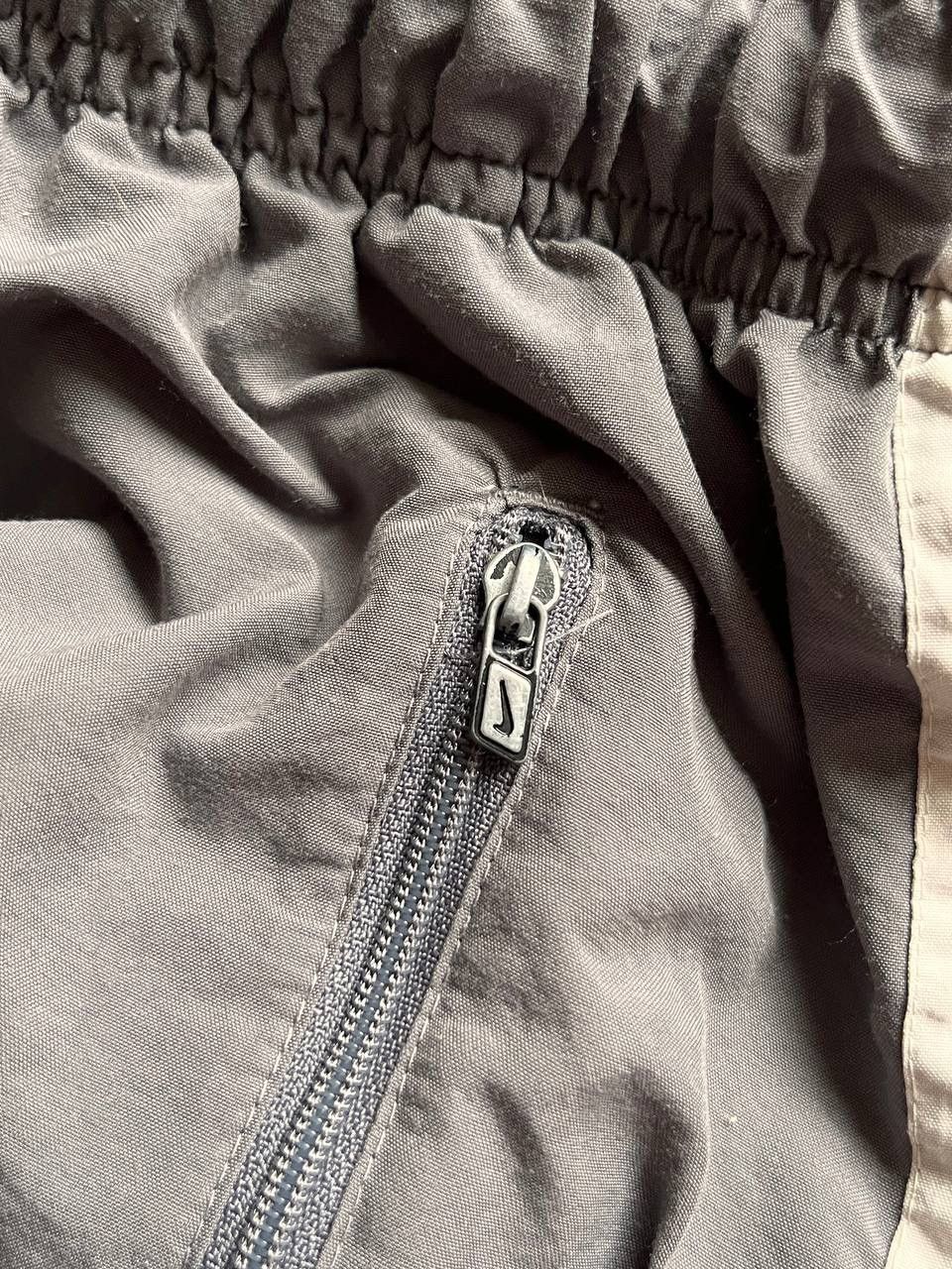 Nike × Vintage Vintage Nike Swoosh Baggy Nylon Trackpants Y2K L Size US 34 / EU 50 - 4 Thumbnail