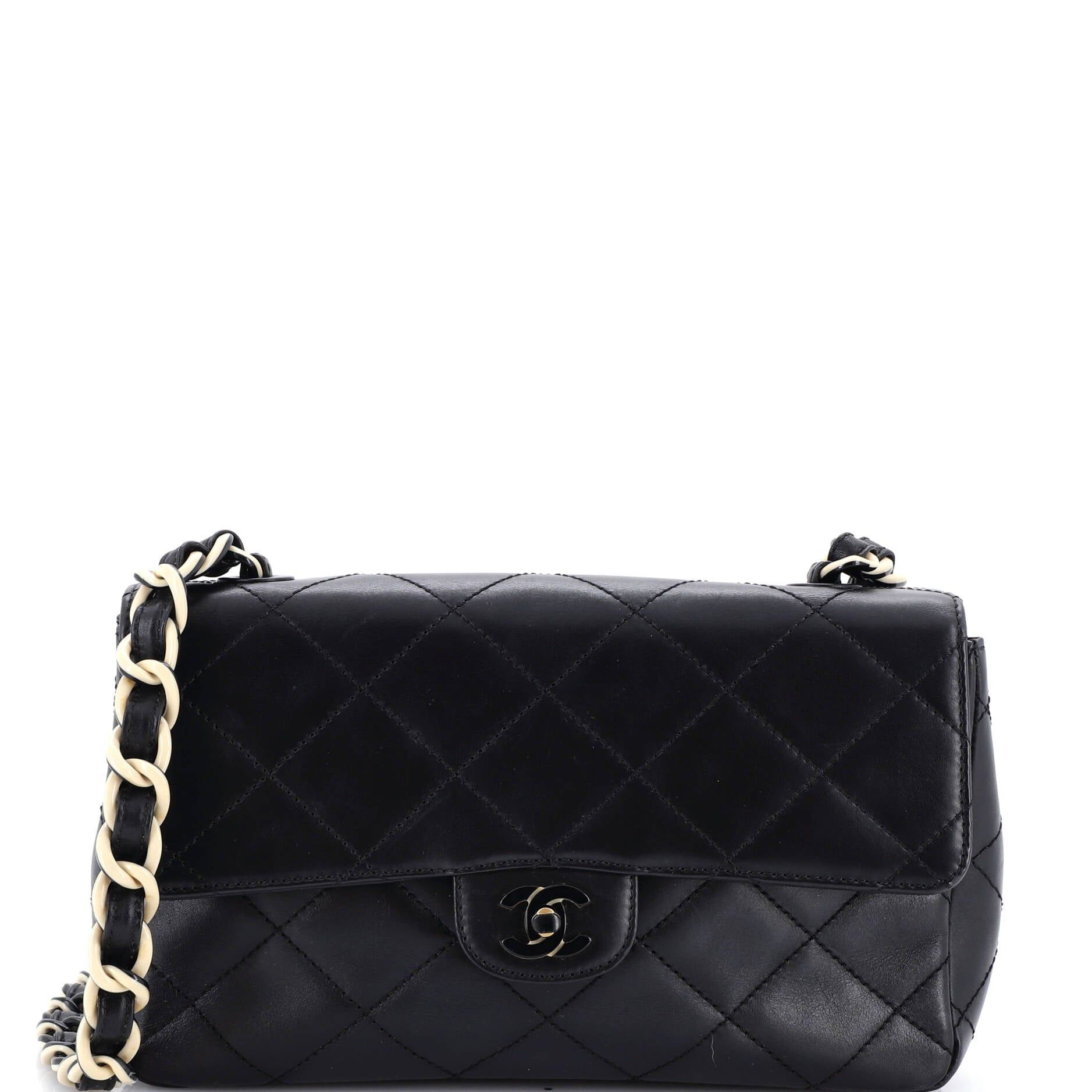 Chanel Vintage Resin Chain CC Flap Bag Size ONE SIZE - 1 Thumbnail