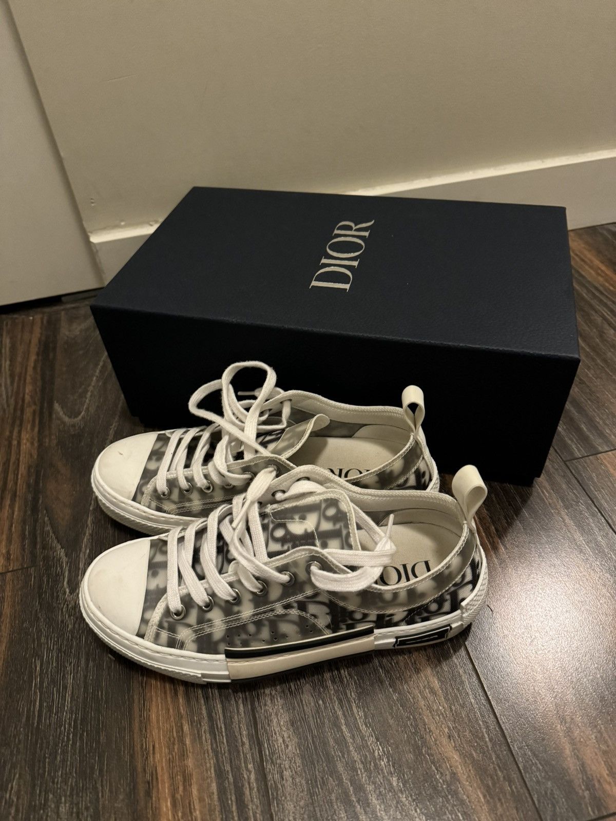 Dior sneakers size 38