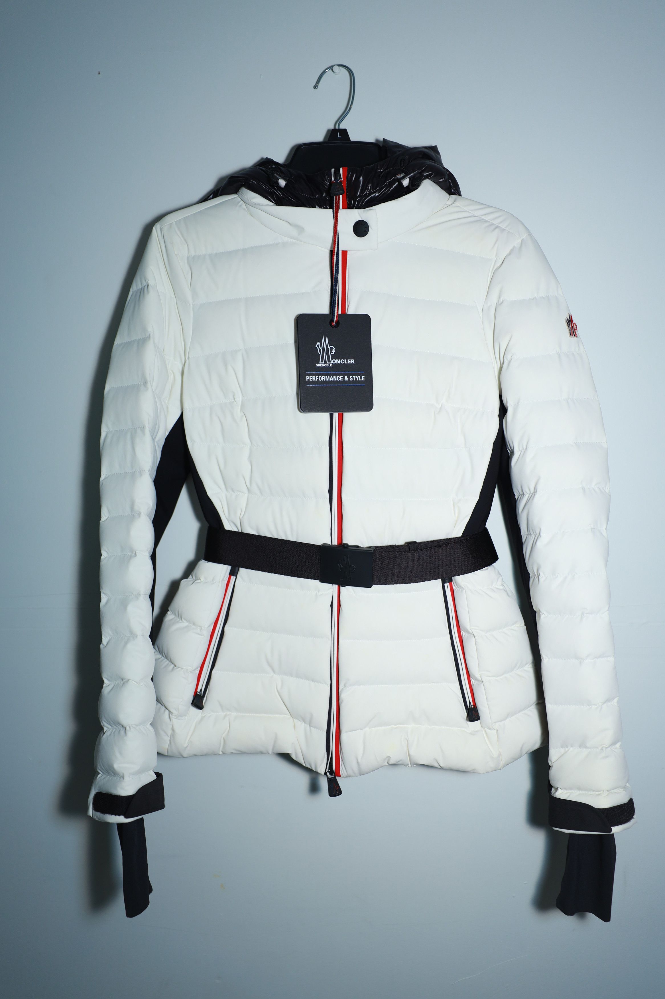 Moncler Moncler Bruche Giubbotto White Hooded Ski Jacket – Size M Size M / US 6-8 / IT 42-44 - 1 Thumbnail