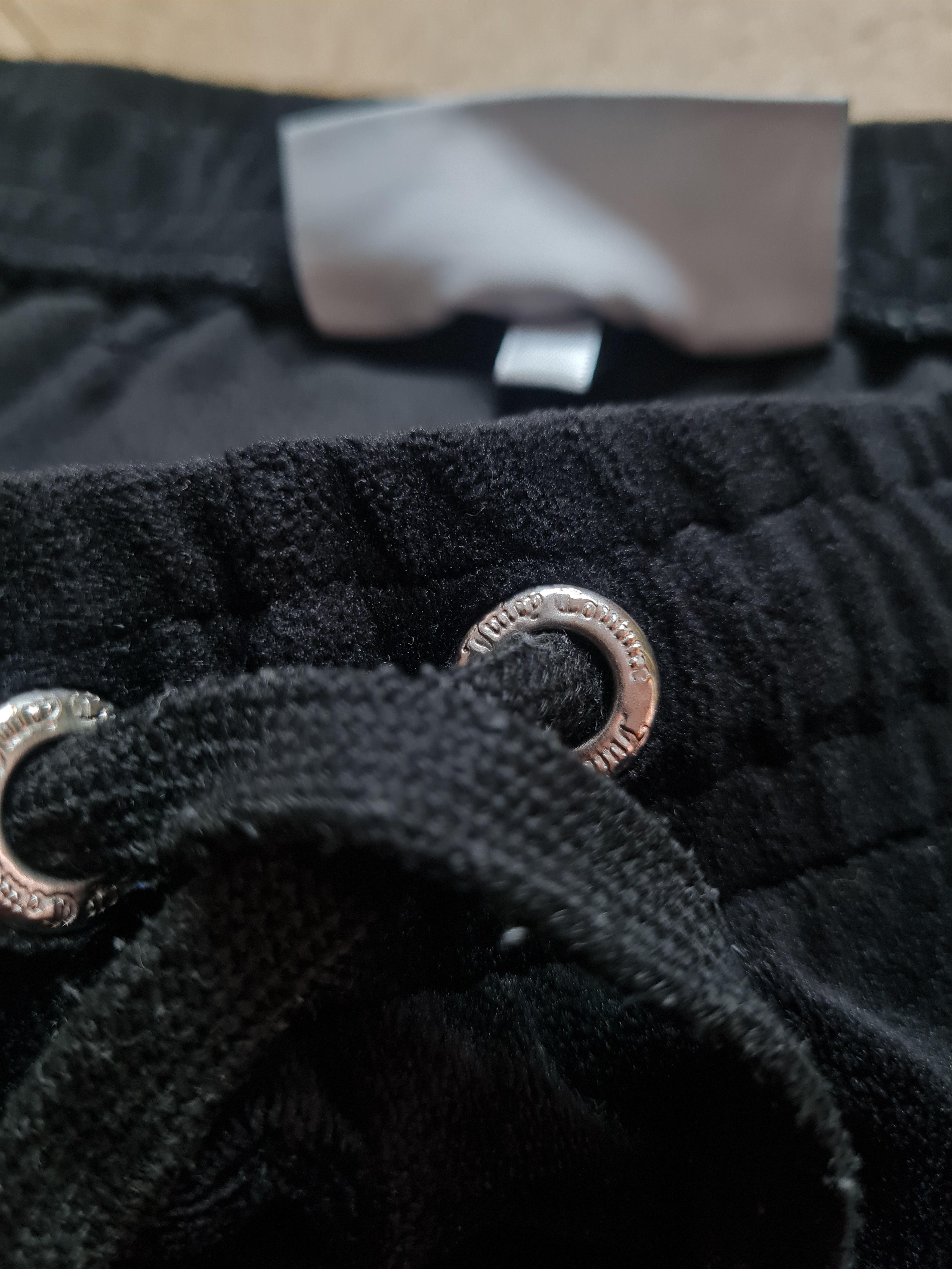 Juicy Couture Juicy Couture Sleepwear Shorts Sz M Velour Black Rhinestones Size 27" / US 4 / IT 40 - 7 Thumbnail