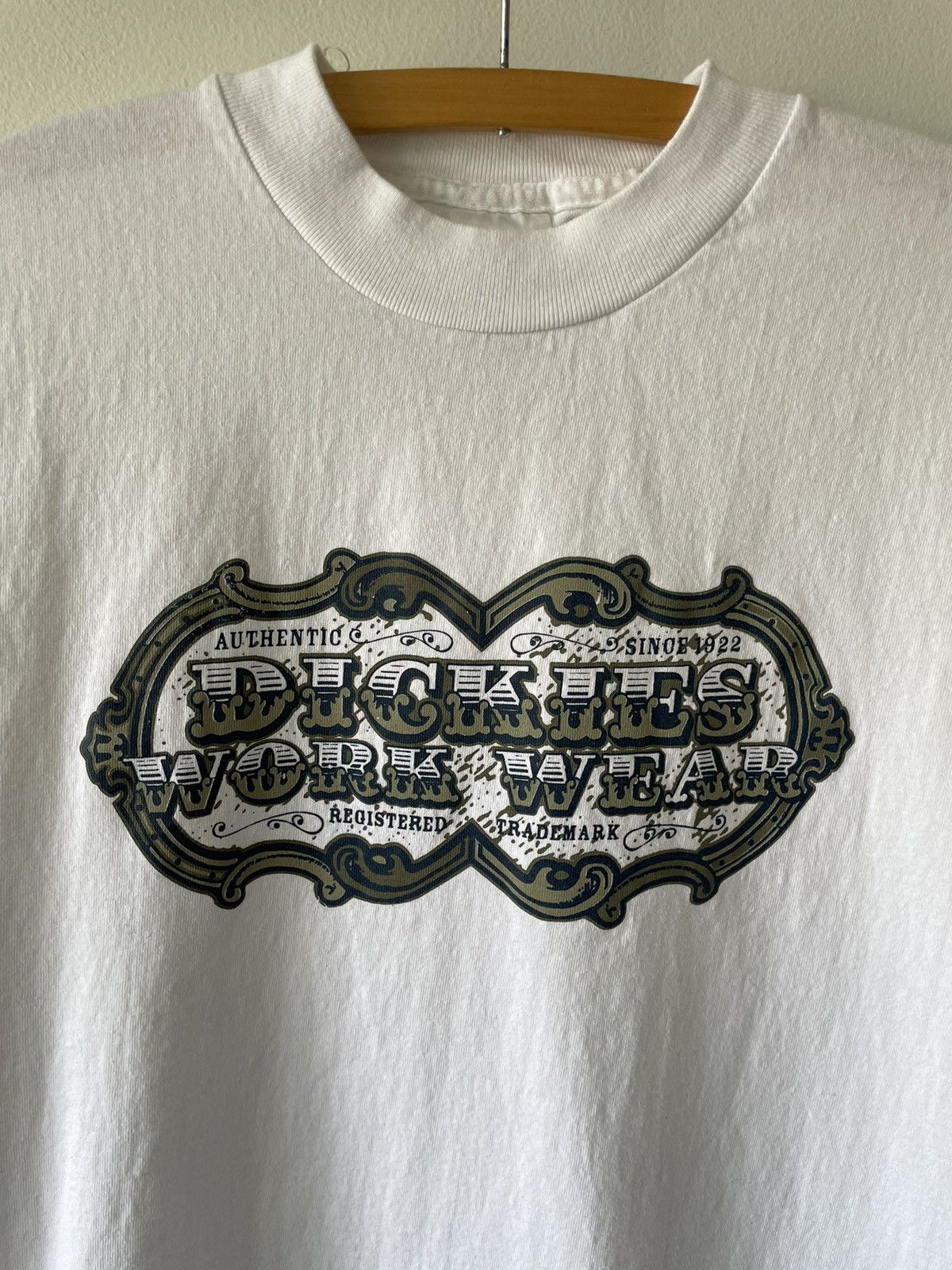Vintage Vintage Y2K Dickies Workwear Logo tee Size US XL / EU 56 / 4 - 2 Thumbnail