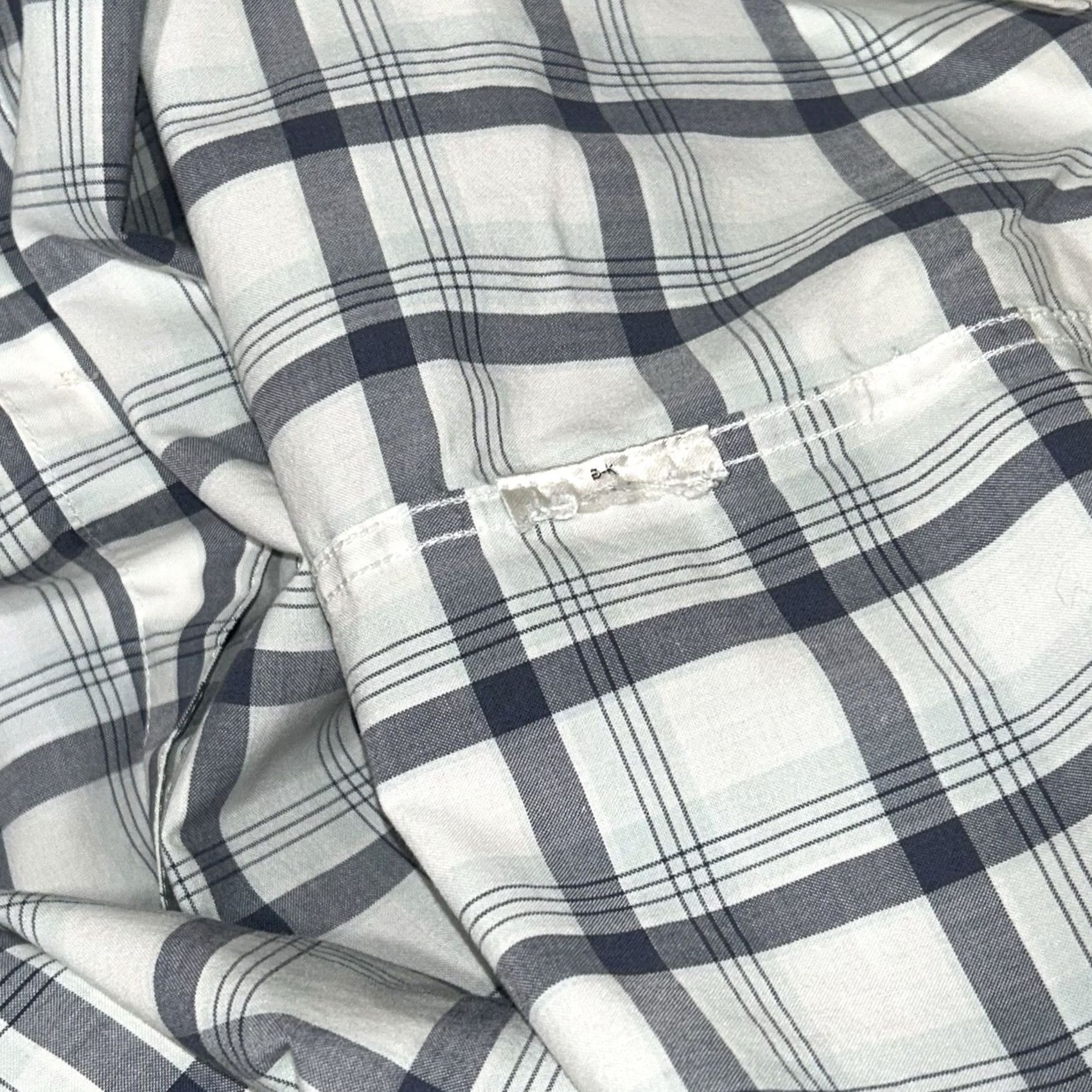 Patagonia Patagonia Button-Up Shirt White XL Men's Knit Lightweight Plaid Short Sleeve Collared Casual Pockets Logo Breeze Urban Modern Seasonal Size US XL / EU 56 / 4 - 5 Thumbnail