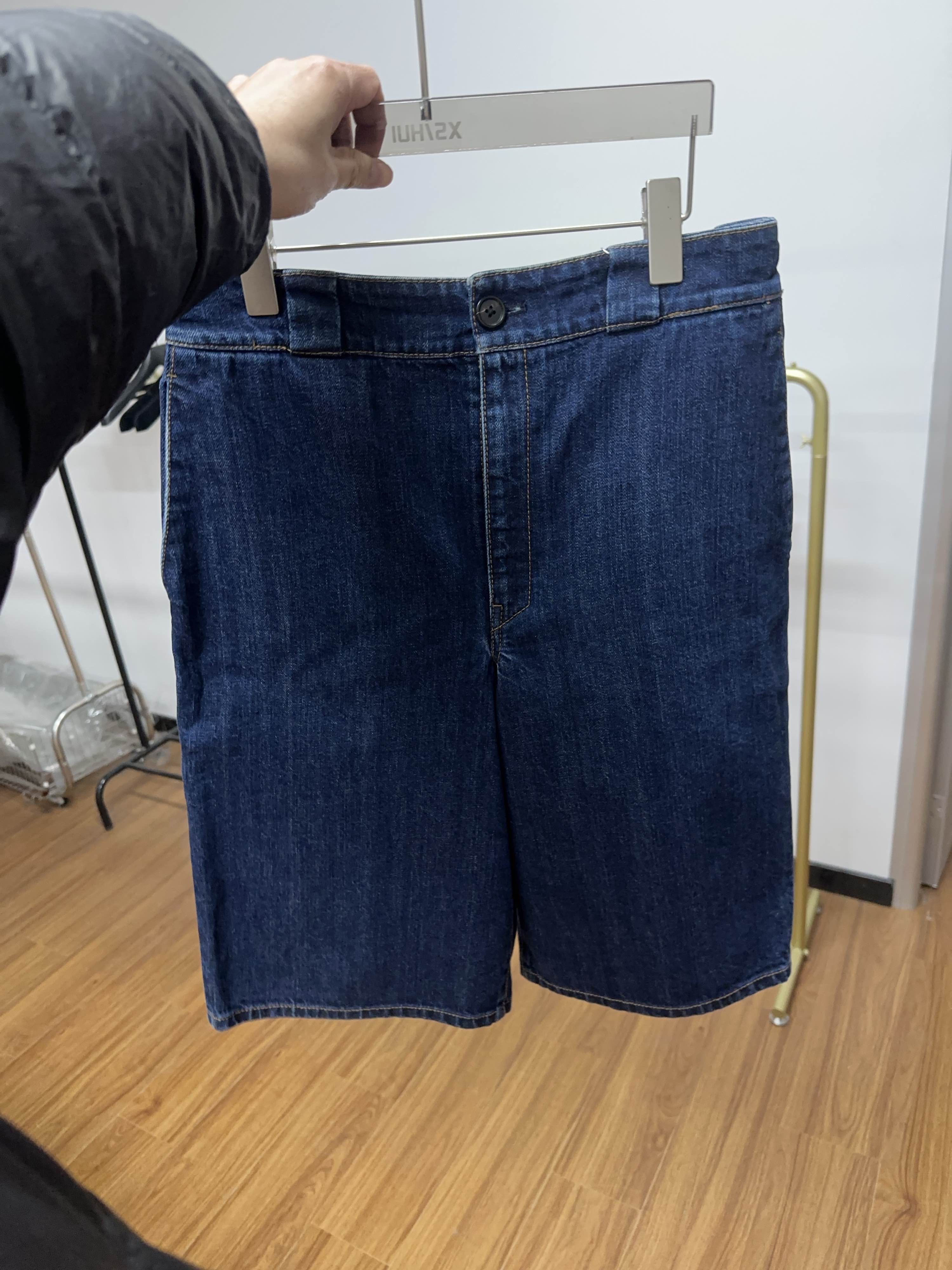 Prada Prada Triangle Logo Denim Bermuda Shorts Size 40 Size 27" / US 4 / IT 40 - 1 Thumbnail