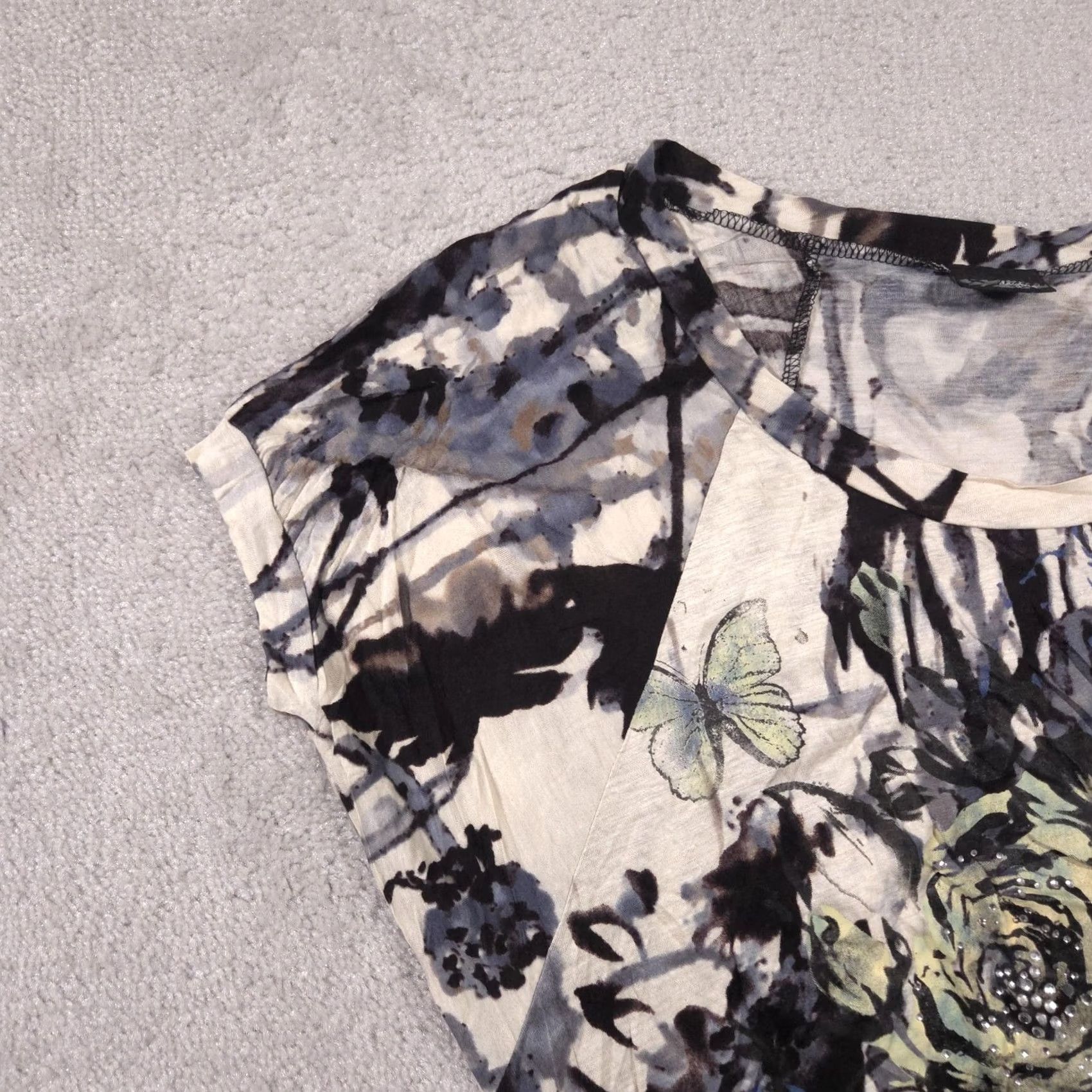 Vintage Daytrip Shirt Womens Medium Cream Blue Floral Butterfly Rhinestone Dolman Top Size M / US 6-8 / IT 42-44 - 4 Thumbnail