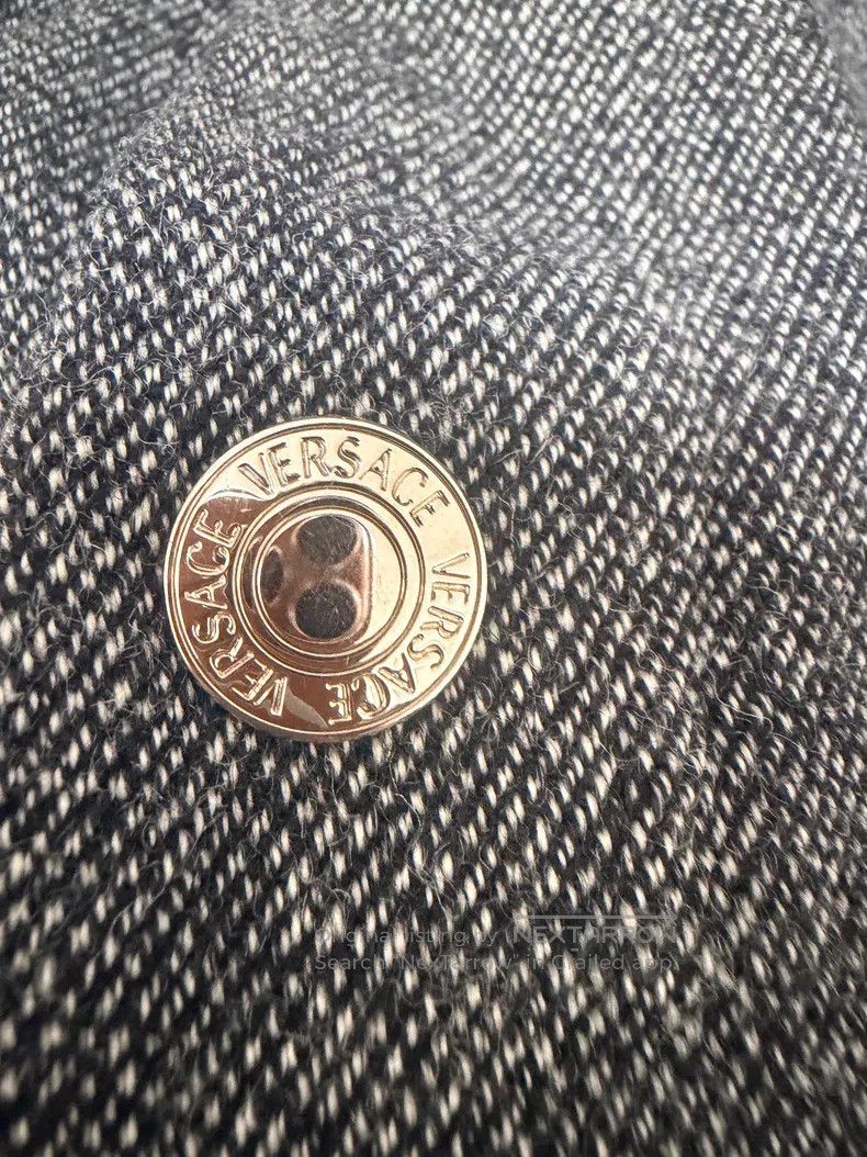 Versace Versace Wool coat top Size M / US 6-8 / IT 42-44 - 5 Thumbnail