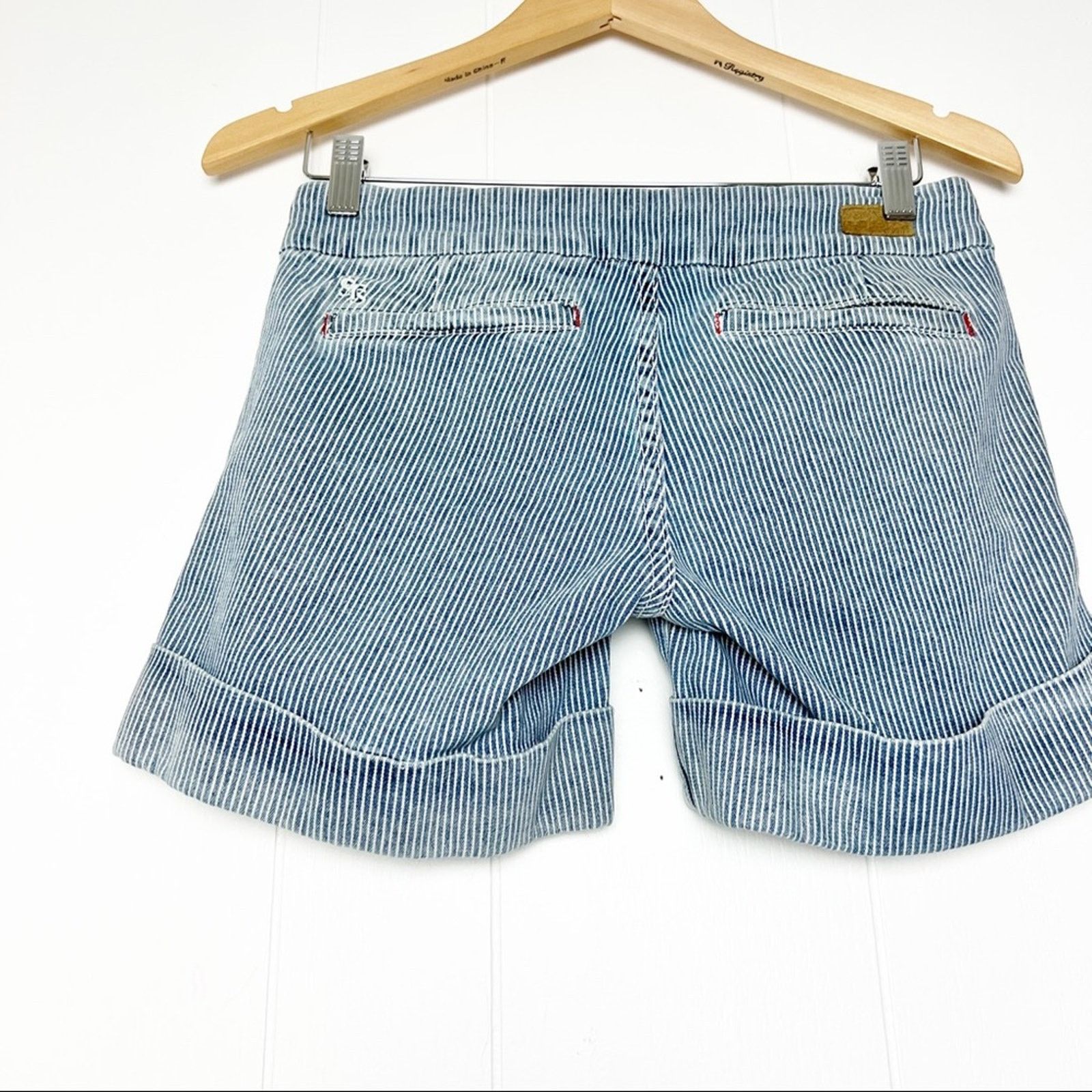 Anthropologie Distressed Denim Striped Cuffed Flat Front Shorts Womens 27 Size 27" / US 4 / IT 40 - 4 Thumbnail