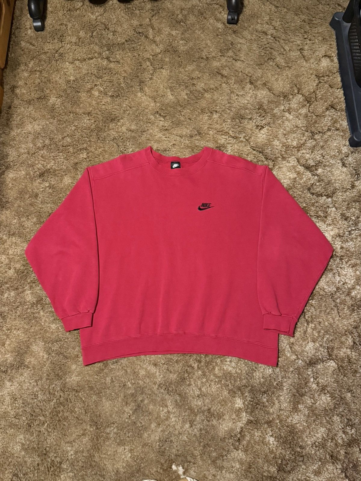 Nike Vintage Nike Small Logo Crewneck Sweatshirt Red XLarge Size US XL / EU 56 / 4 - 1 Thumbnail