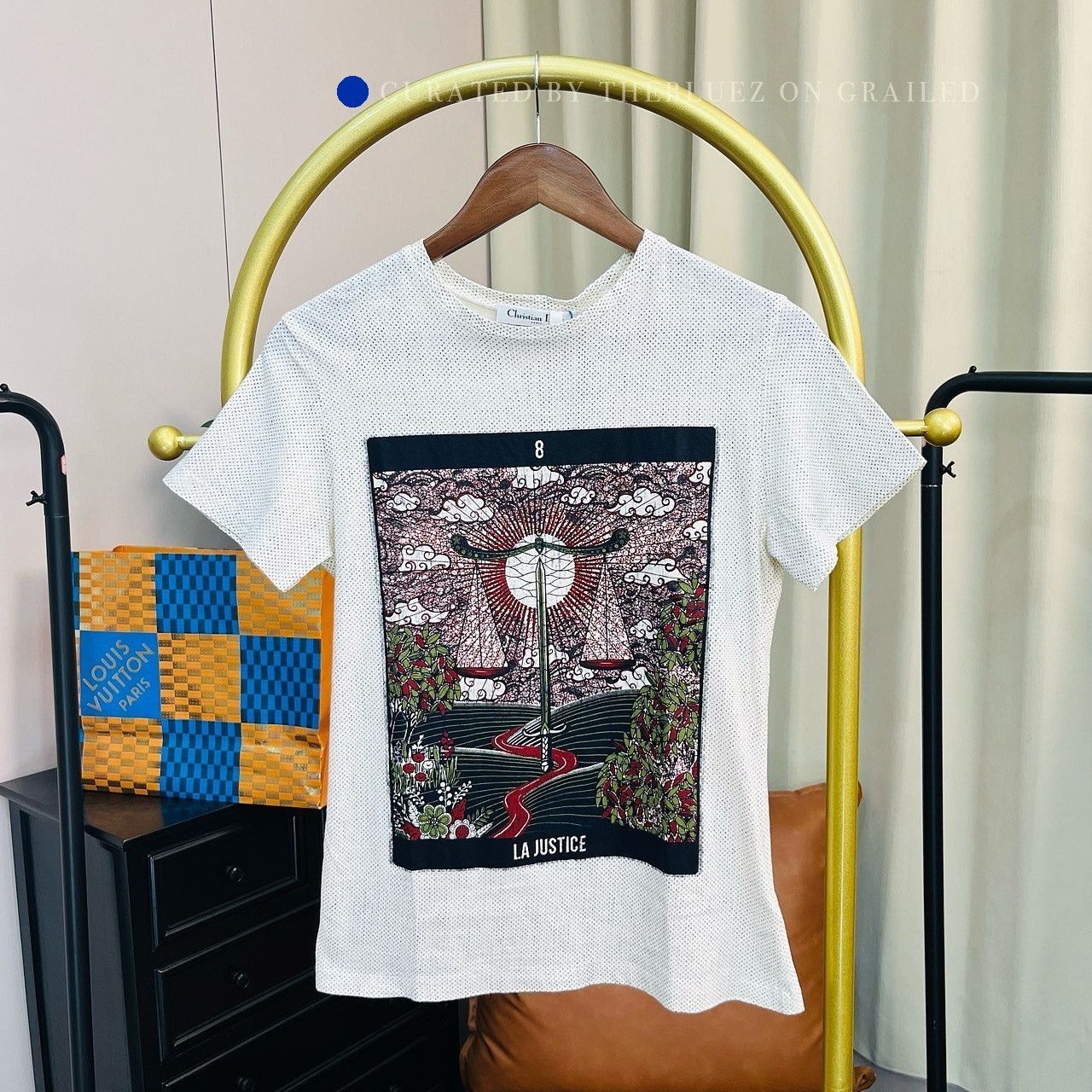 Dior La Justice Graphic T-Shirt in White Size US XS / EU 42 / 0 - 1 Thumbnail