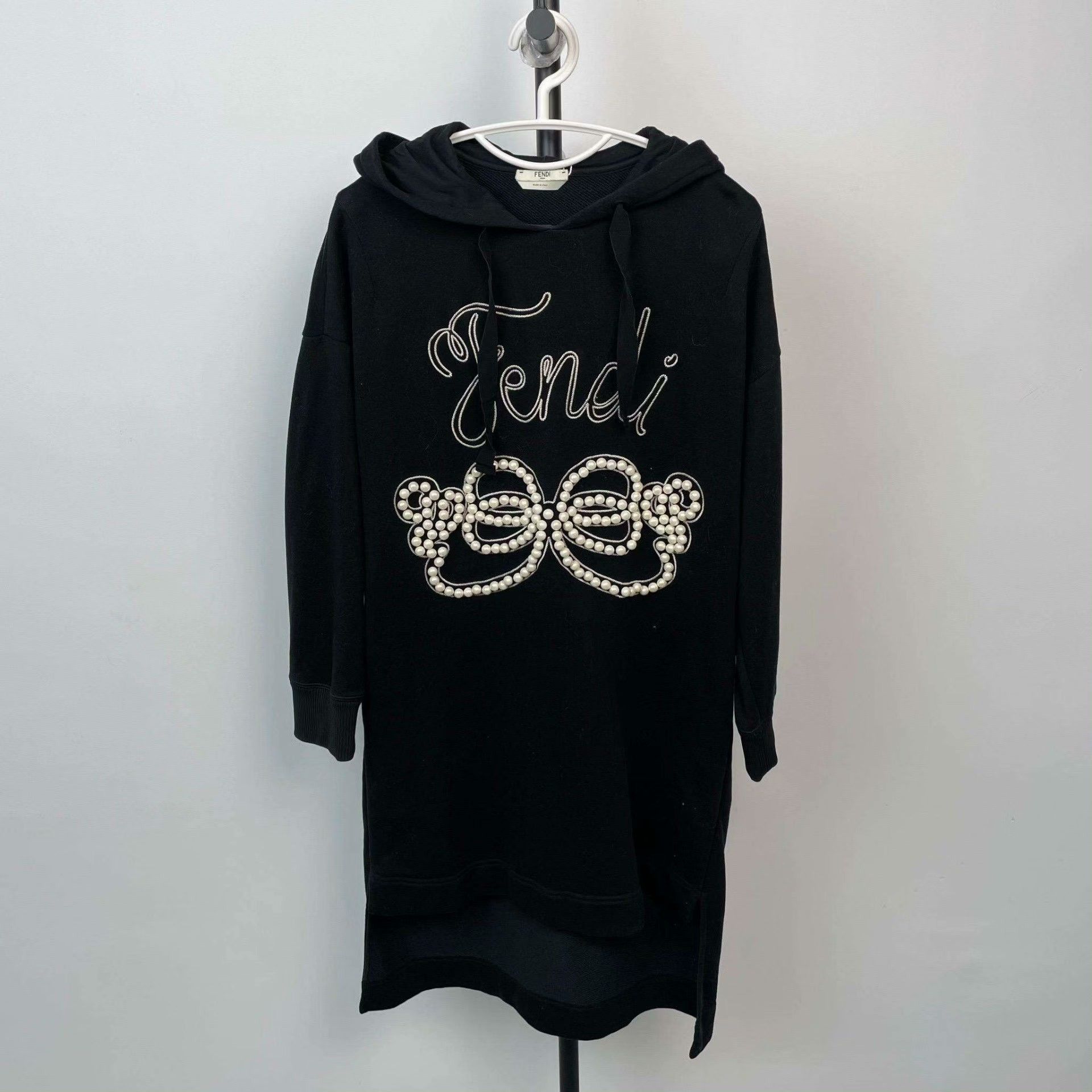 Fendi Fendi Cotton Long Black Hoodie XS Women Size XS / US 0-2 / IT 36-38 - 1 Thumbnail