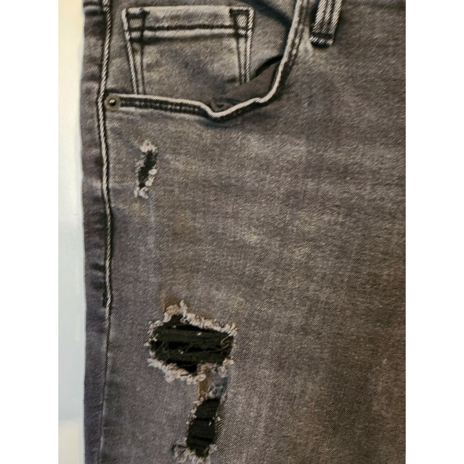 Old Navy Old Navy Womens Rockstar Super Skinny Black Denim Distressed Jeans Size 12 Size 24" / US 00 / IT 34 - 2 Thumbnail