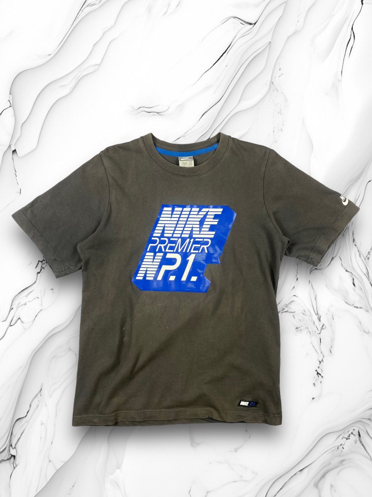 Nike × Vintage Vintage Nike Distressed y2k T Shirt Tee Size US S / EU 44-46 / 1 - 1 Thumbnail