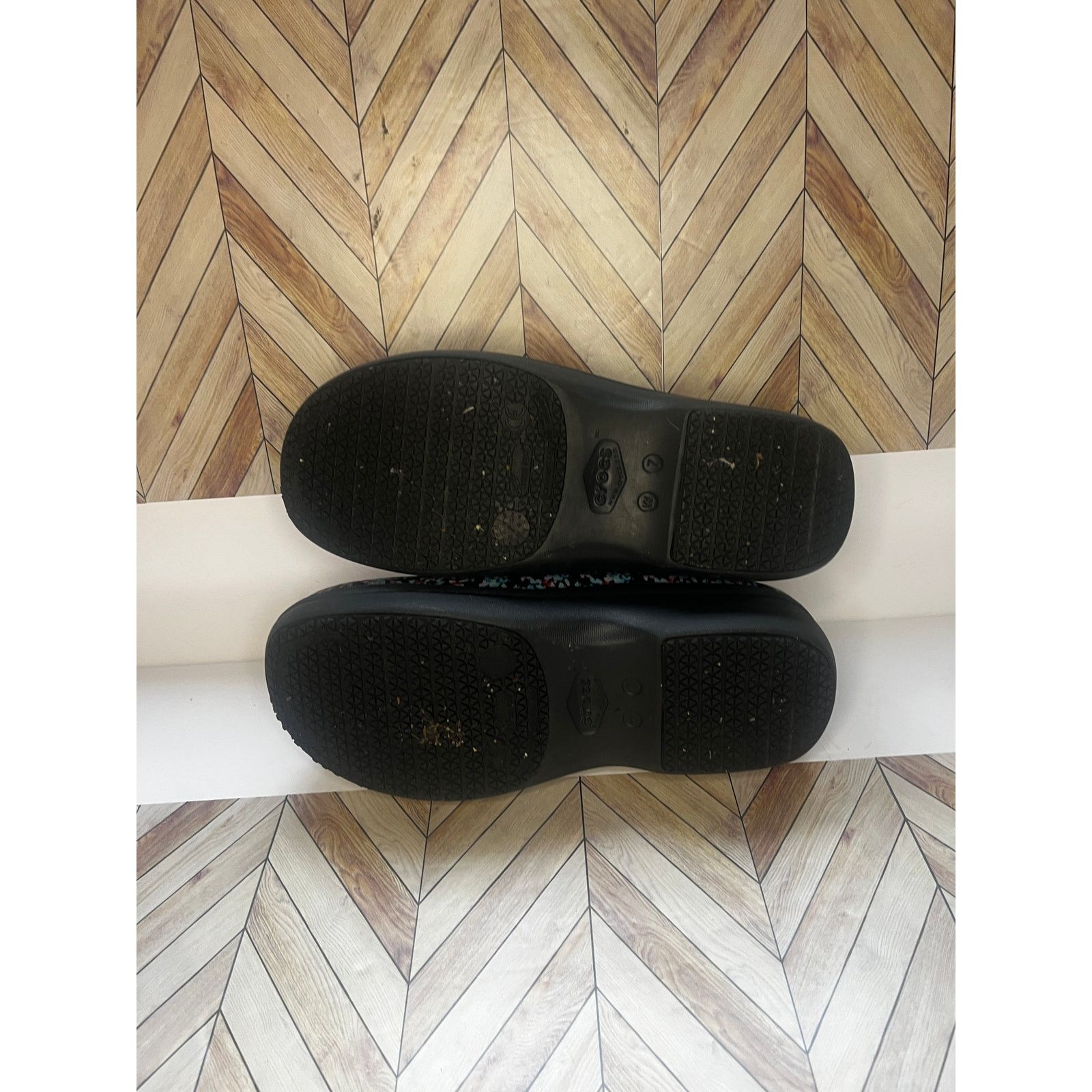 Crocs Crocs Neria Pro II LiteRide Floral Work Clogs Black W7 Size US 7 / IT 37 - 8 Thumbnail