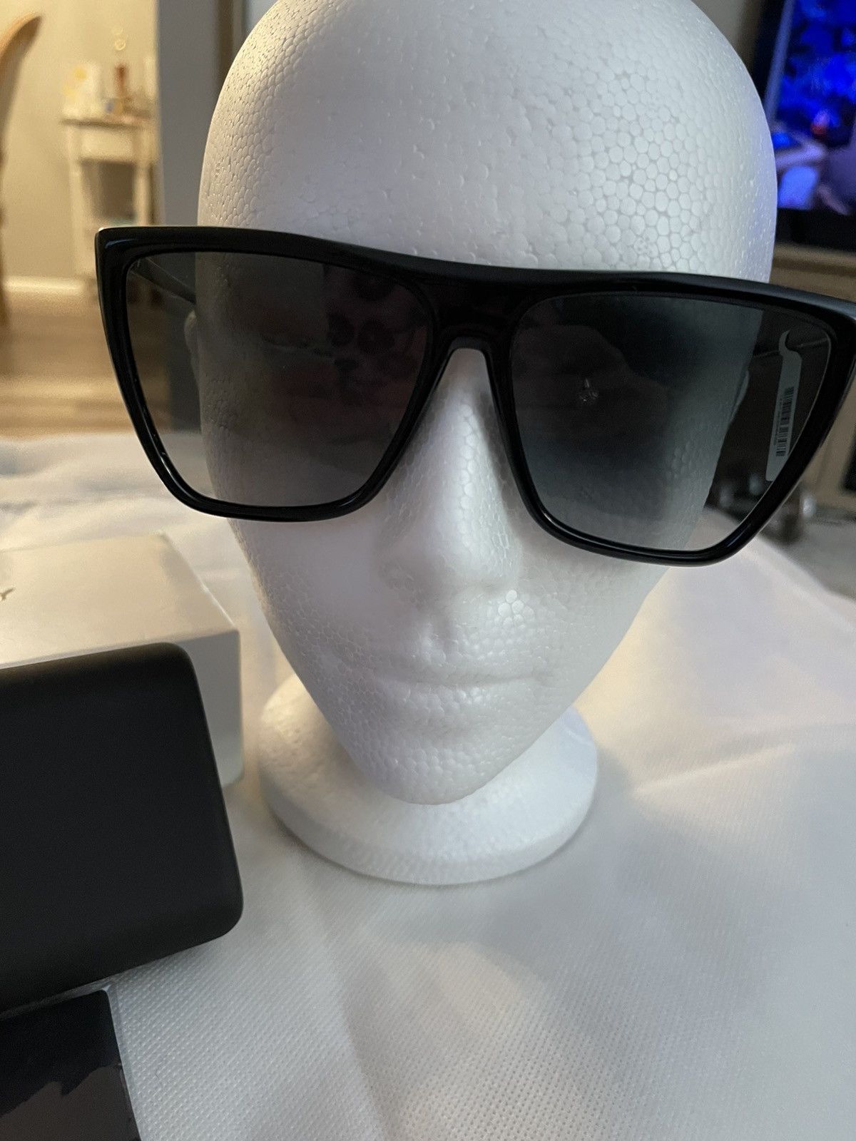 Givenchy Givenchy Oversized SUNGLASSES Size ONE SIZE - 2 Thumbnail
