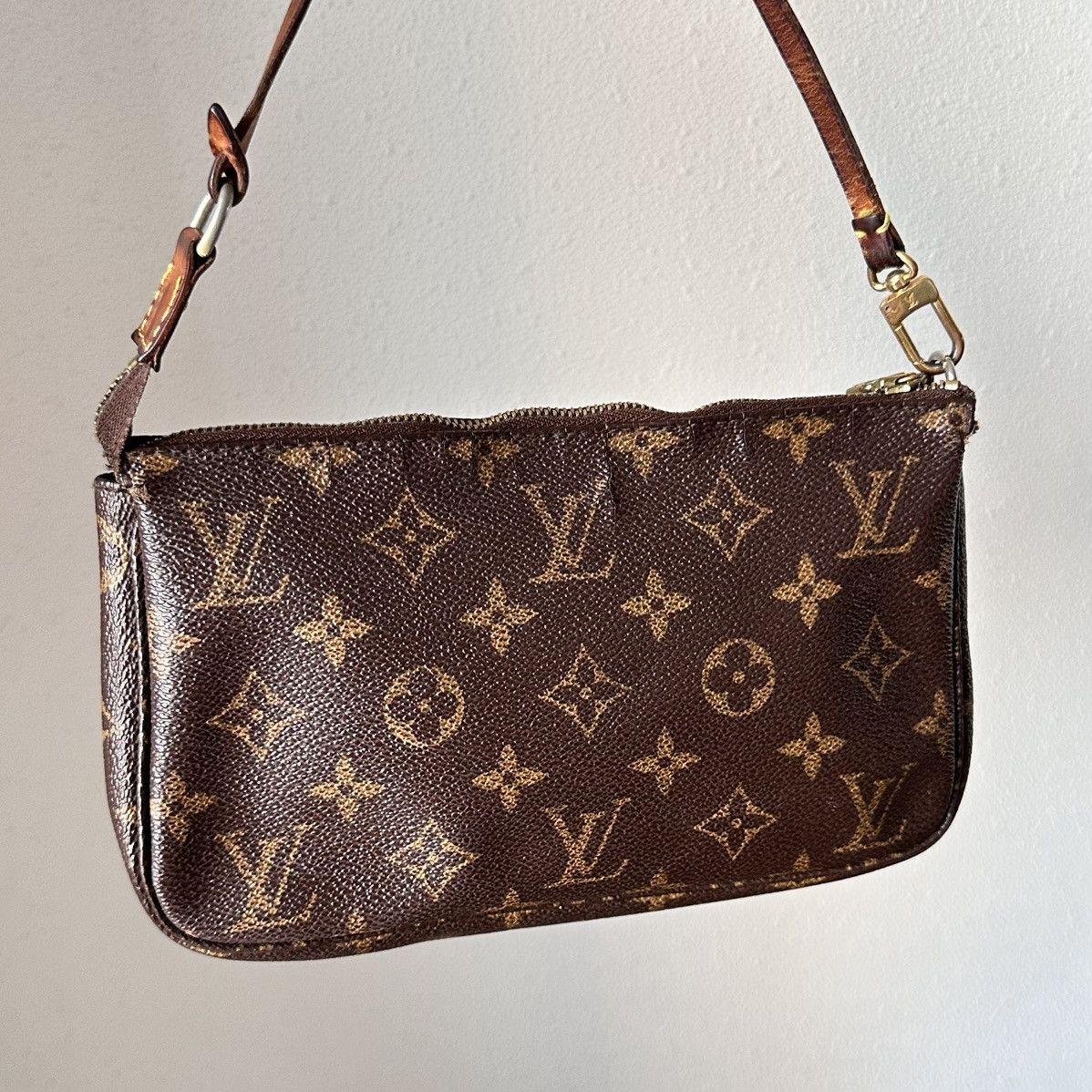 Louis Vuitton 1998s Louis Vuitton Vintage Monogram LV Pochette Bag SL0998 Size ONE SIZE - 2 Thumbnail