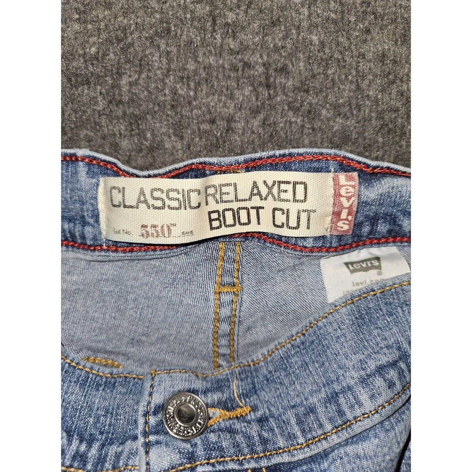 Levi's VINTAGE Levi's Jeans Bootcut Womens 18 Light Blue 5-Pocket Denim Stretch Relaxed Classic Relaxed Boot Cut Jeans Womens 18 Blue Bootcut Size 40" / US 18 - 2 Thumbnail
