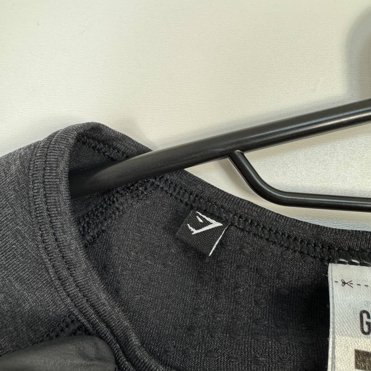 Gymshark Gymshark Black Cropped Long Sleeve Training Top Womens Sz S Size S / US 4 / IT 40 - 3 Thumbnail