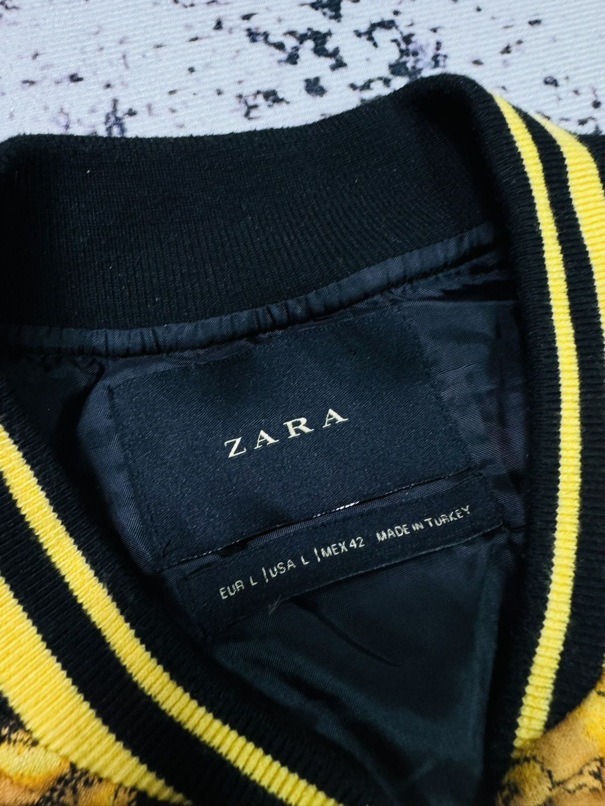 Zara Zara Pattern Jacket gold black L Size US L / EU 52-54 / 3 - 3 Thumbnail