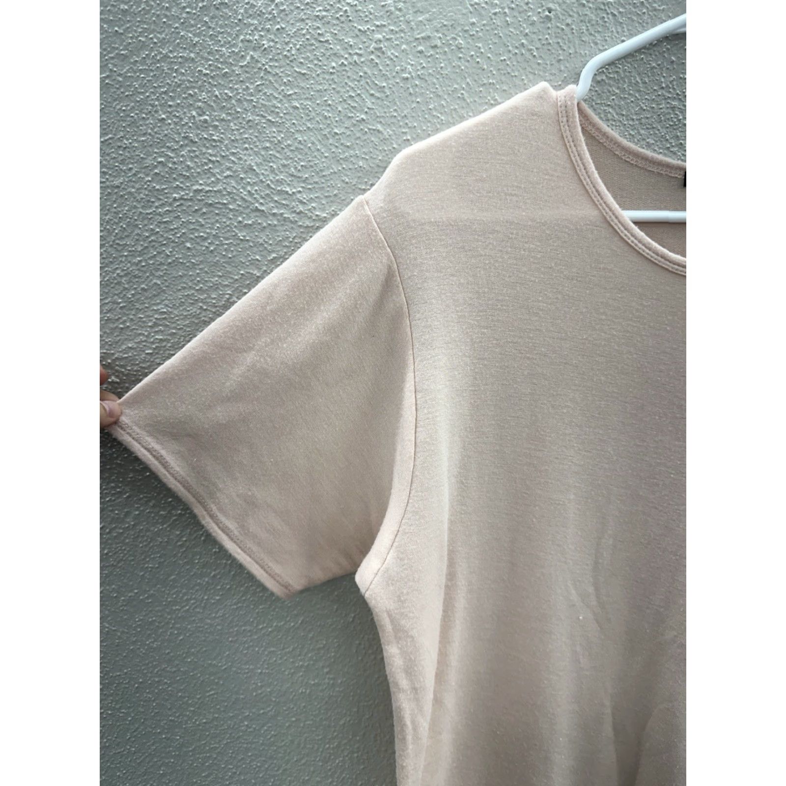 Dime Rustic Dime Shirt Pink Short Sleeve Womens Large USA Made Blouse Knit V-Neck Button Collarless Regular Sleeve Type: NA Satin? Size L / US 10 / IT 46 - 2 Thumbnail