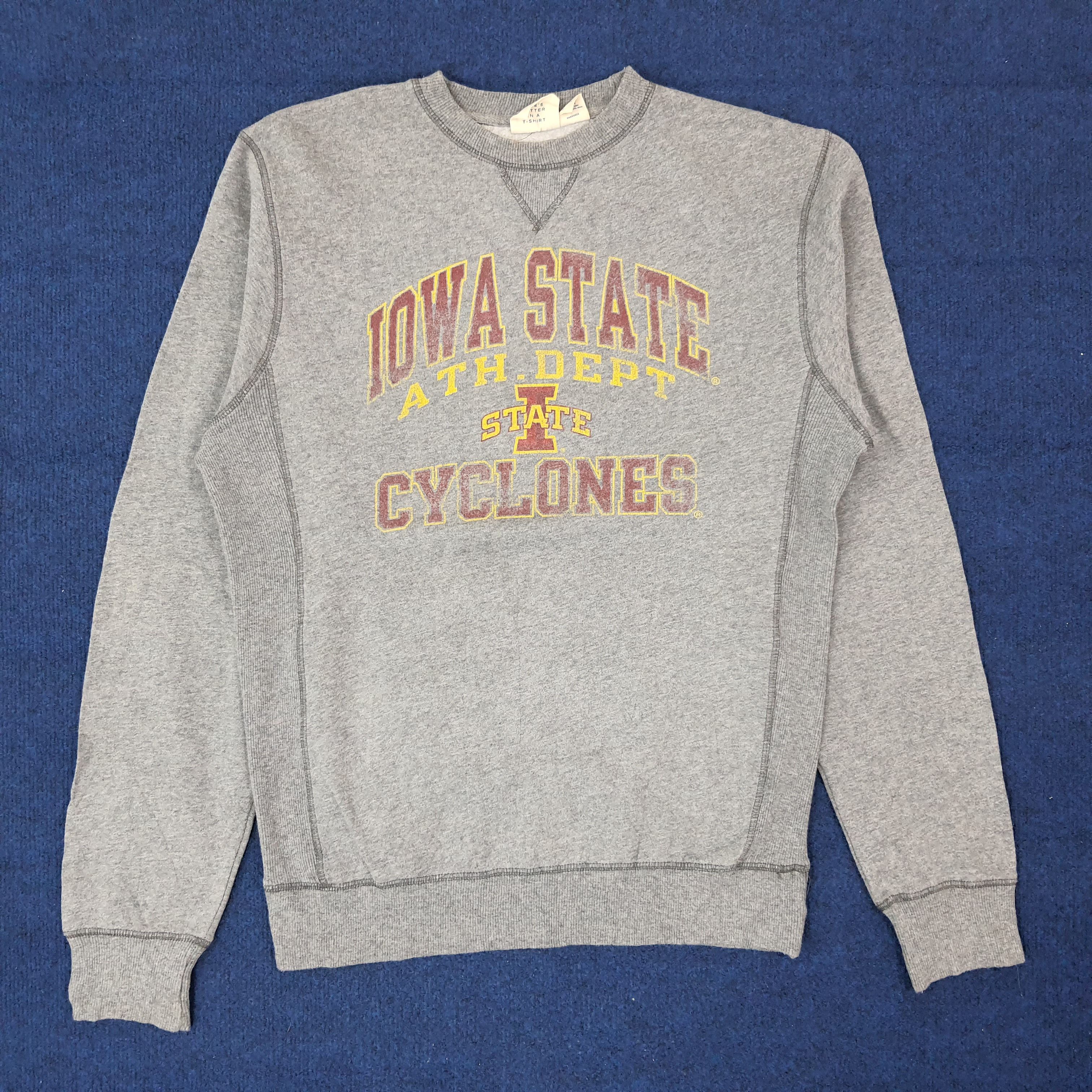 Vintage Vintage Iowa State Cyclones Football NFL Sweatshirt C225N4 Size US M / EU 48-50 / 2 - 1 Thumbnail