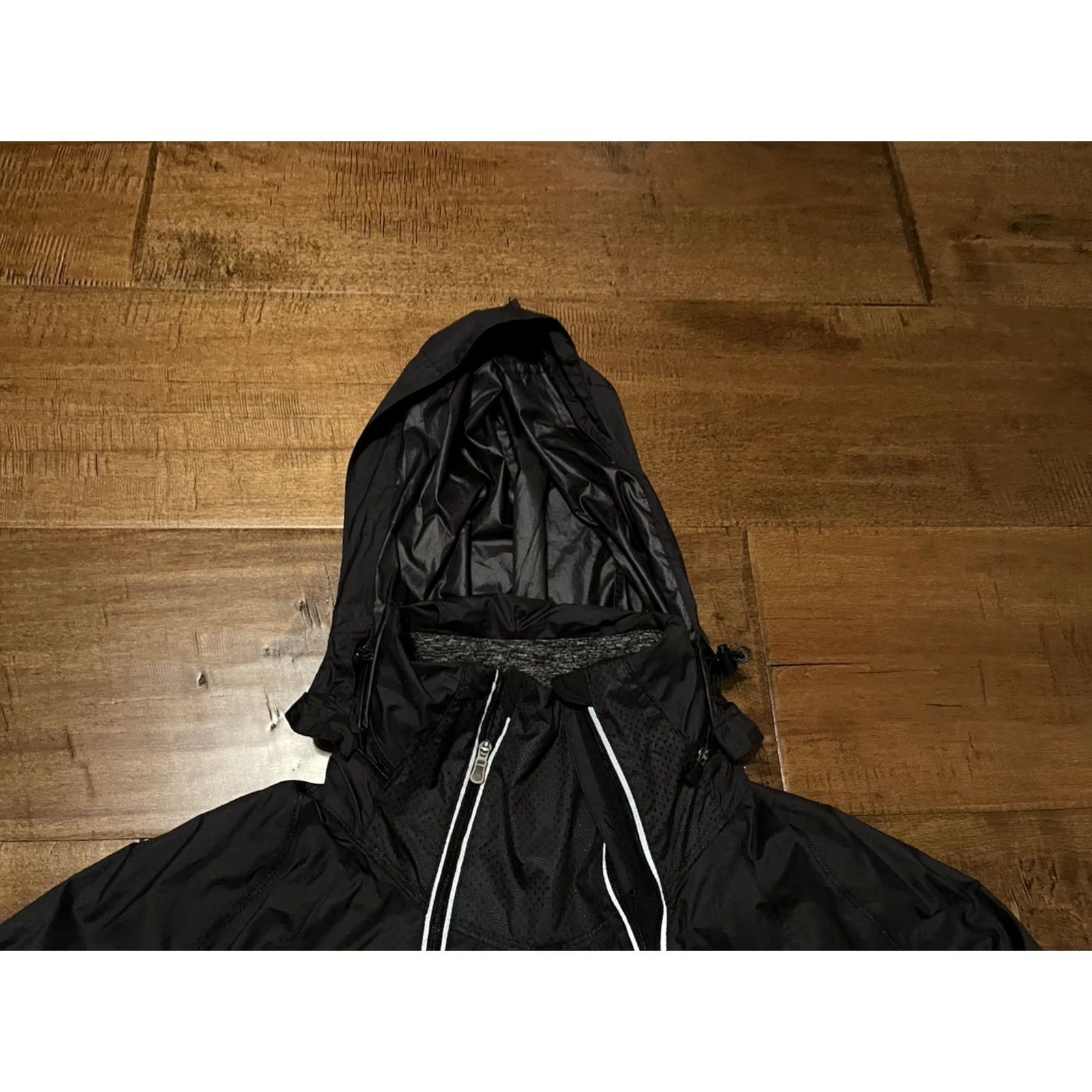Lululemon Lululemon Pack It Up Jacket Women's 6 Black Reflective Stripe Hooded Athletic Size M / US 6-8 / IT 42-44 - 3 Thumbnail