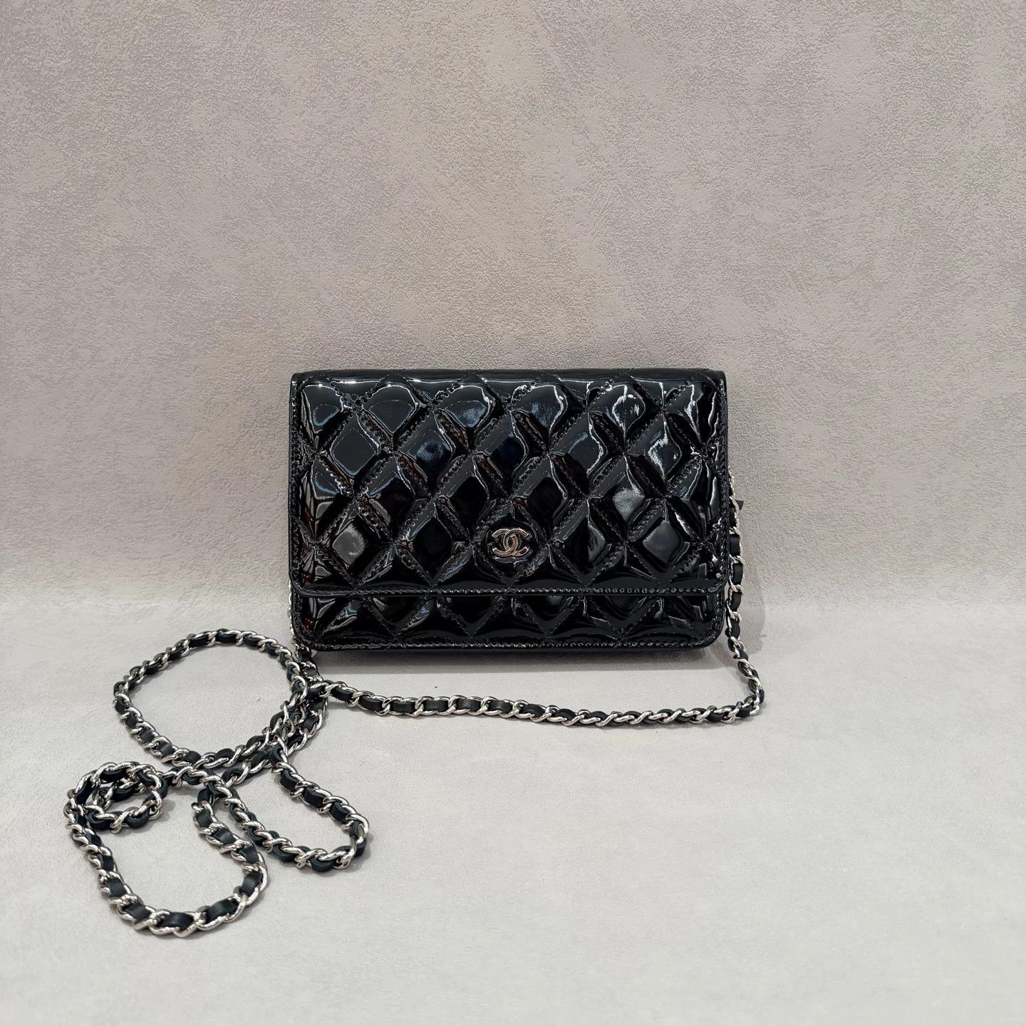 Chanel Pre-loved Bag Very good condition Size ONE SIZE - 1 Thumbnail