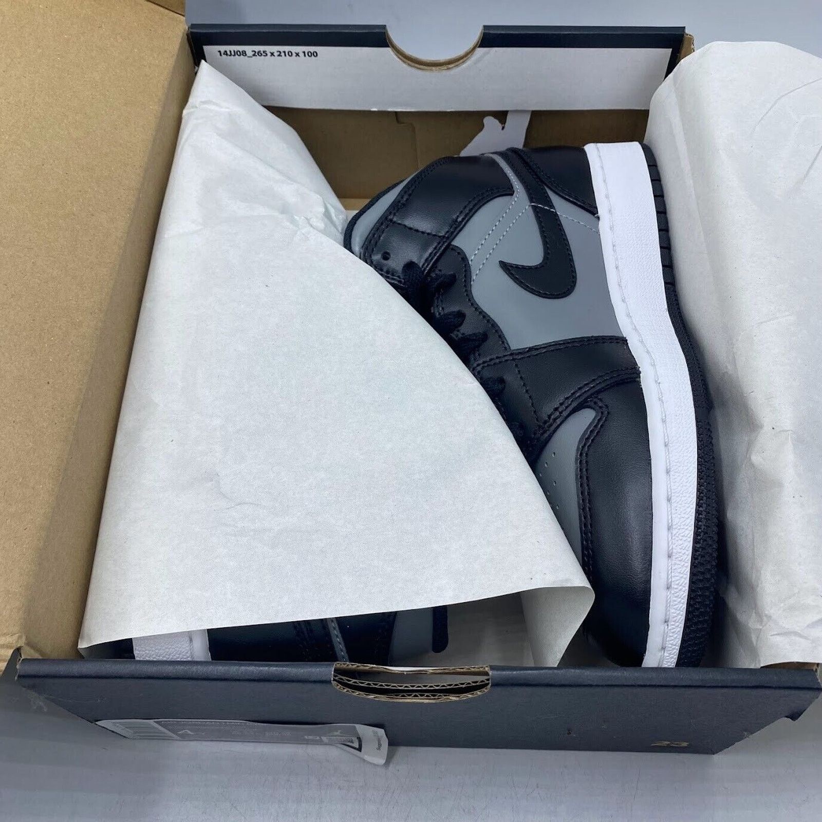 Nike NEW Air Jordan 1 Mid (GS) Black Shadow Red 554725 096 Size US 5 / EU 37 - 10 Thumbnail
