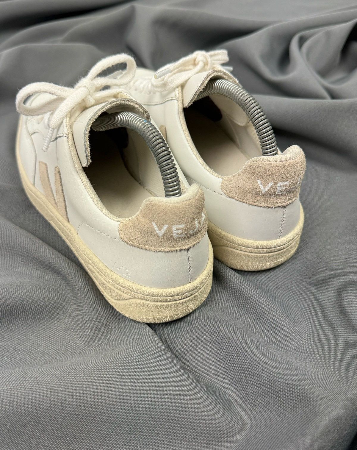 Other Veja V-12 Leather White Unisex Low-Top Sneakers Size US 9 / IT 39 - 4 Thumbnail