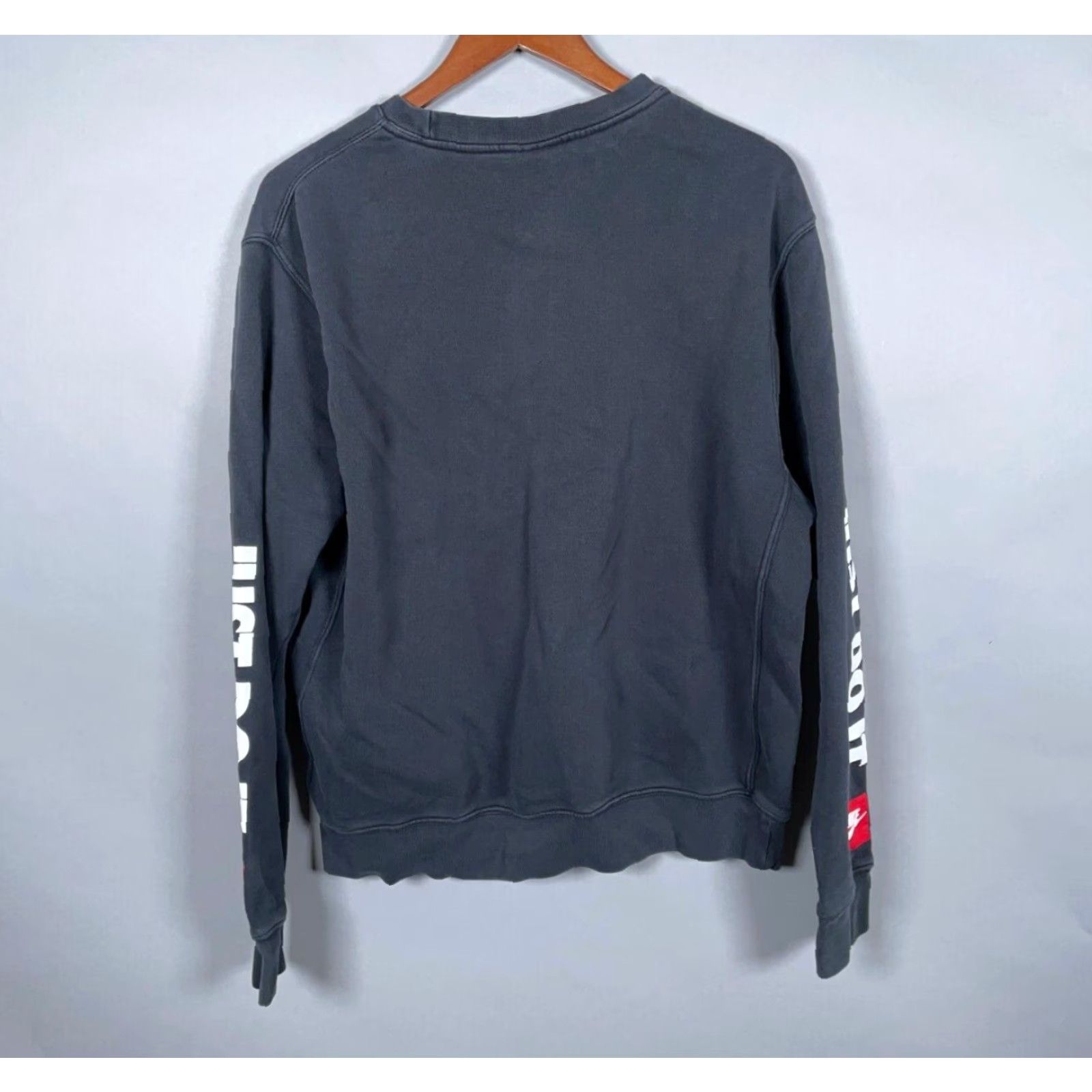 Nike Nike Just Do It Spell Out Sweatshirt Adult Medium Black Crewneck Swoosh Logo Size US M / EU 48-50 / 2 - 2 Thumbnail