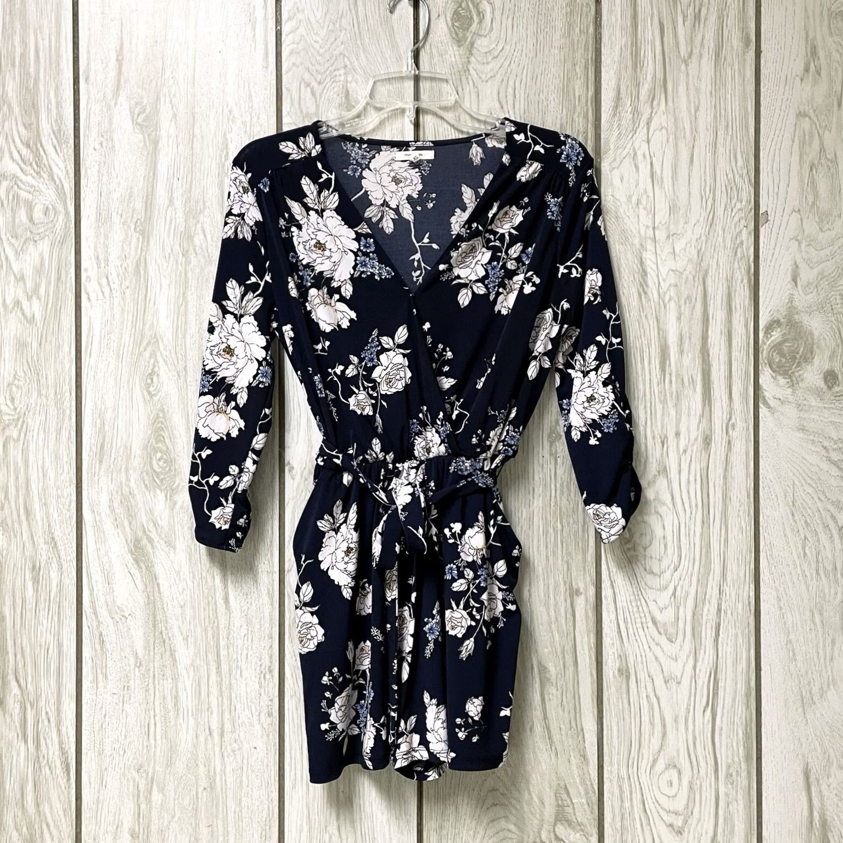 Vintage Maurices Women Navy Blue Floral V-Neck Wrap Front Tie Waist 3/4 Sleeve Romper XS Size 26" / US 2 / IT 38 - 2 Thumbnail