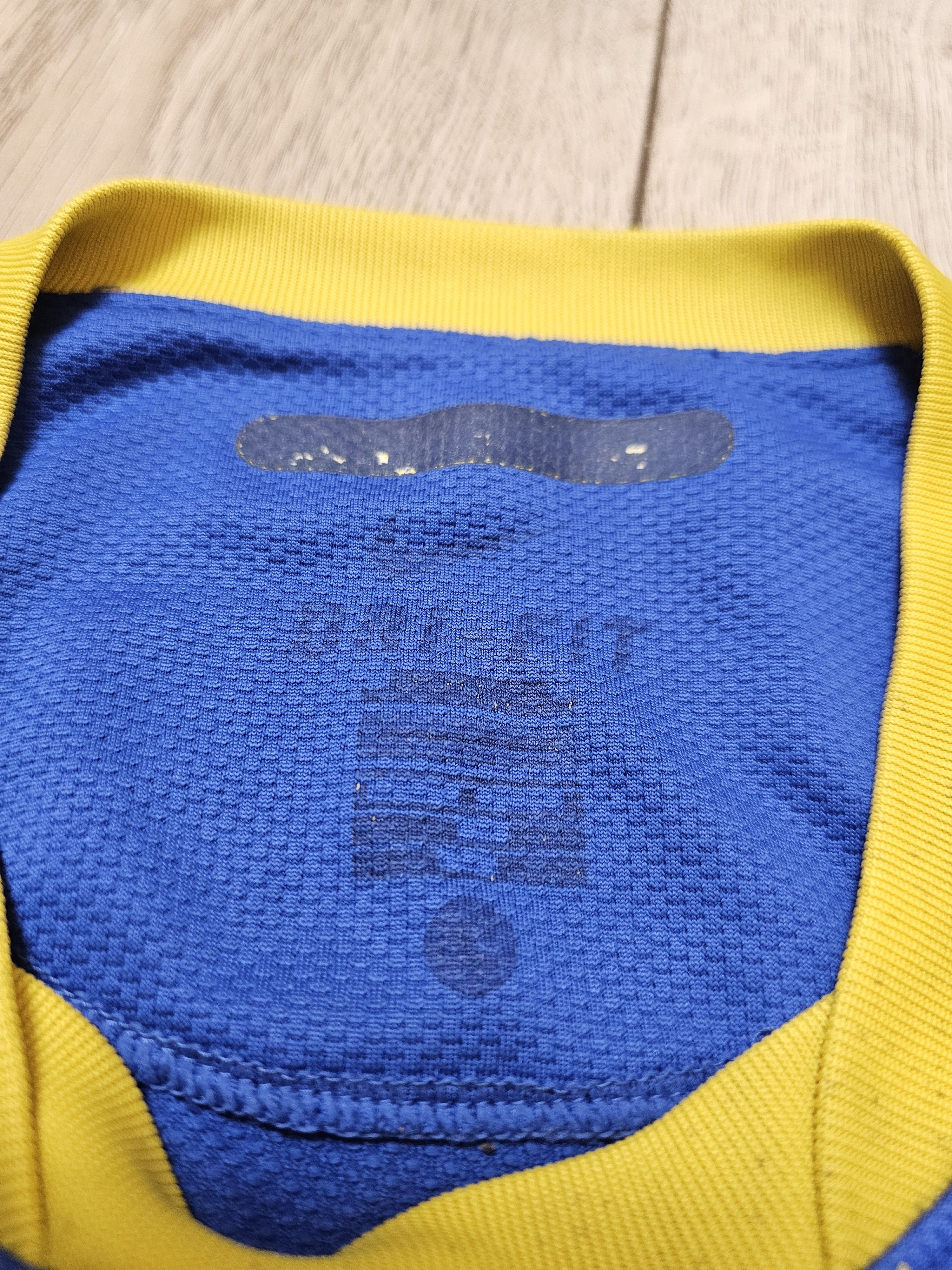 Nike BRAZIL 2010 2011 AWAY FOOTBALL SHIRT SOCCER JERSEY Size US L / EU 52-54 / 3 - 8 Thumbnail