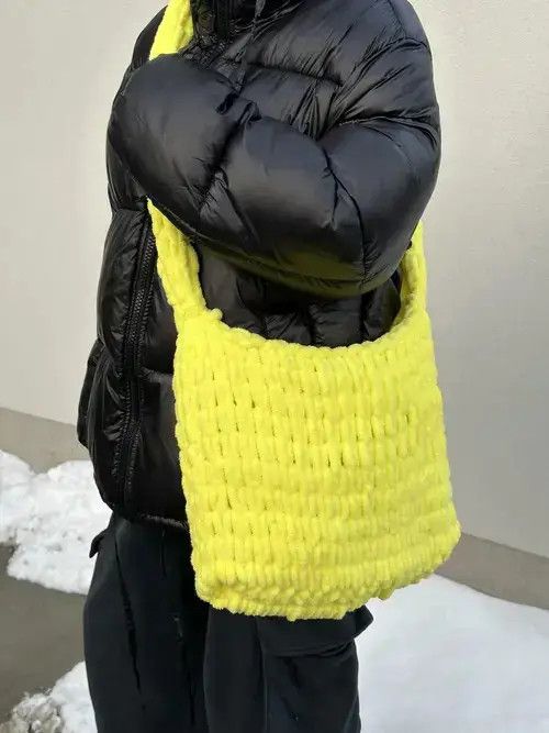Individualized Shirts Handmade Knitted Fluffy Tote Bag Size ONE SIZE - 2 Thumbnail