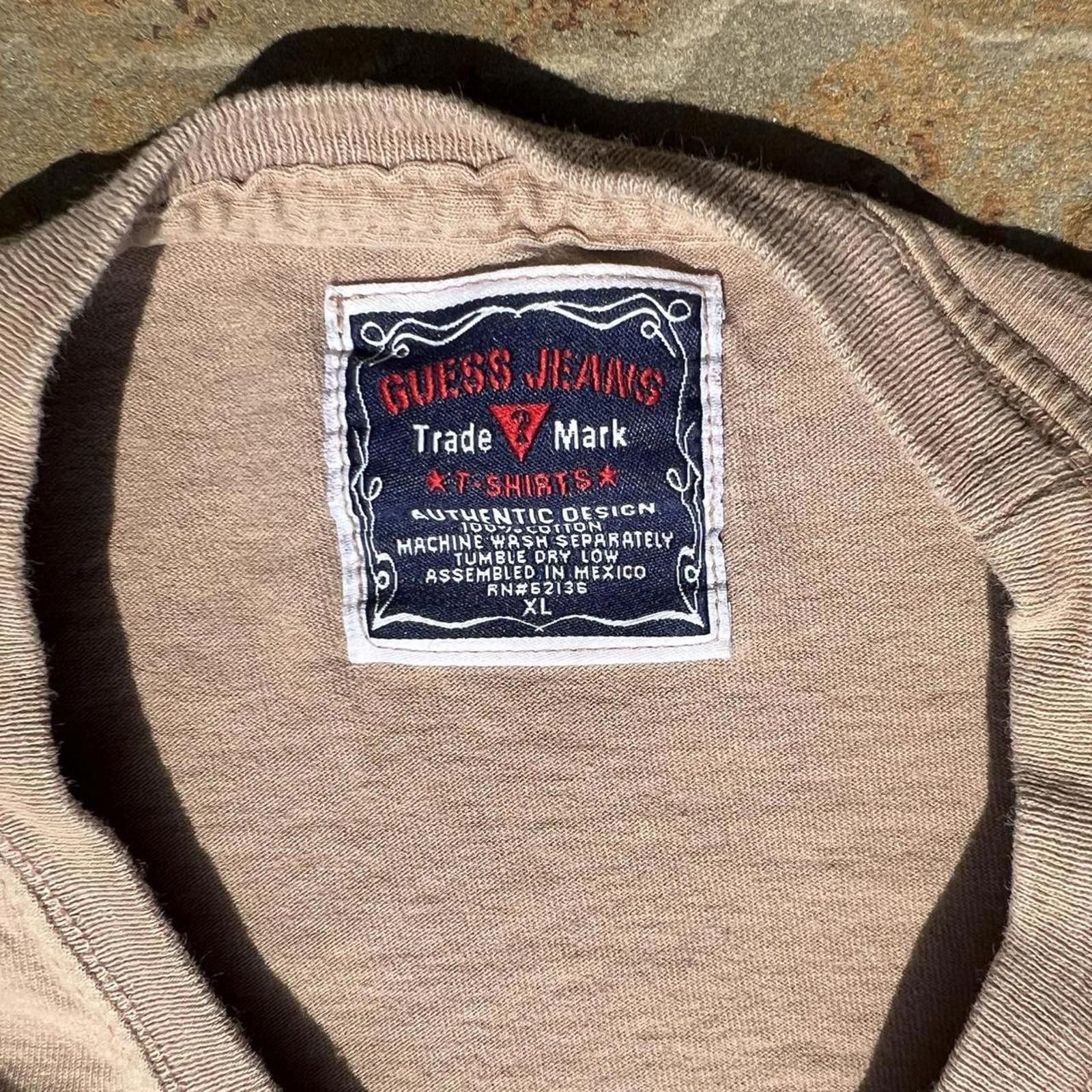 Guess Y2K Guess Jeans Patent Logo Tan T-Shirt Size US XL / EU 56 / 4 - 4 Thumbnail