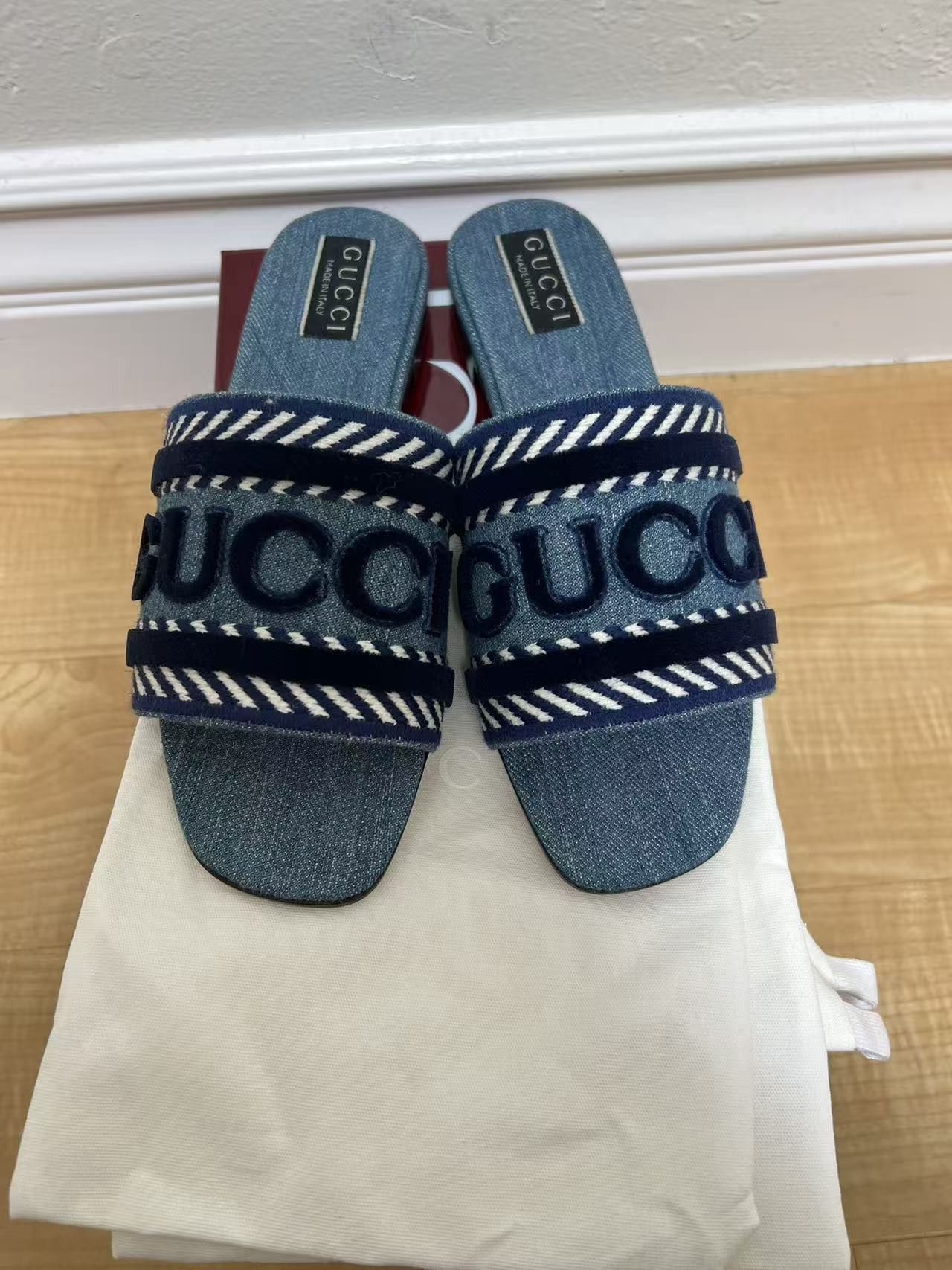 Gucci Gucci Women's Logo Denim Slide Sandals Size US 7 / IT 37 - 1 Thumbnail