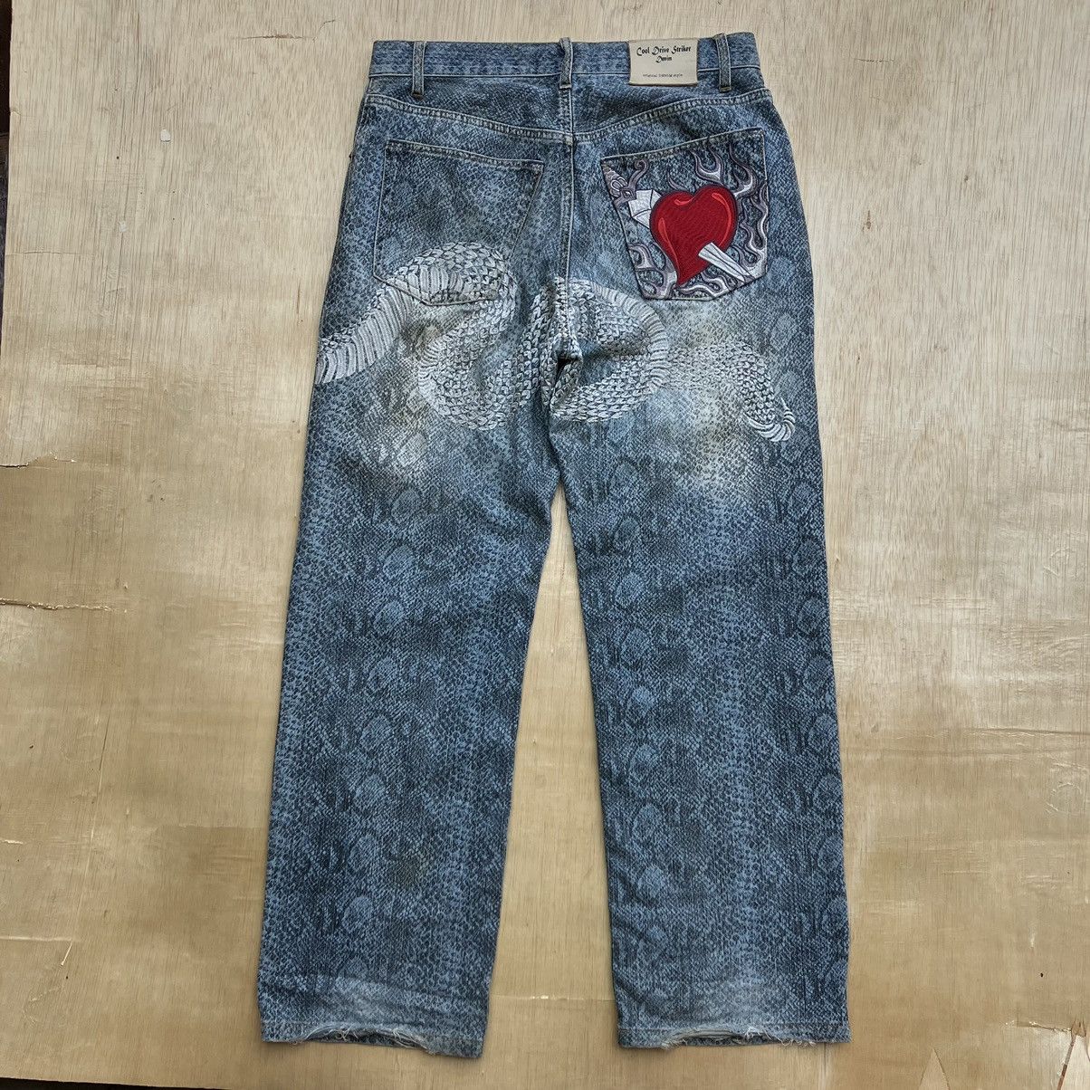 Japanese Brand COOL DRIVE STRIKER CAMO SNAKE EMBROIDERED DENIM Size US 34 / EU 50 - 1 Thumbnail