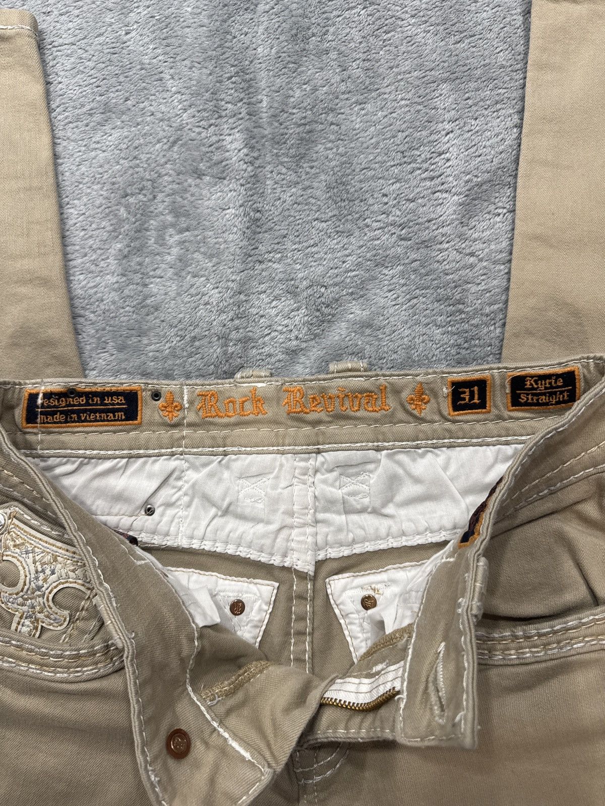 Rock Revival 31/32 rock revival jeans Beige Whiteish color way Size US 31 - 7 Thumbnail