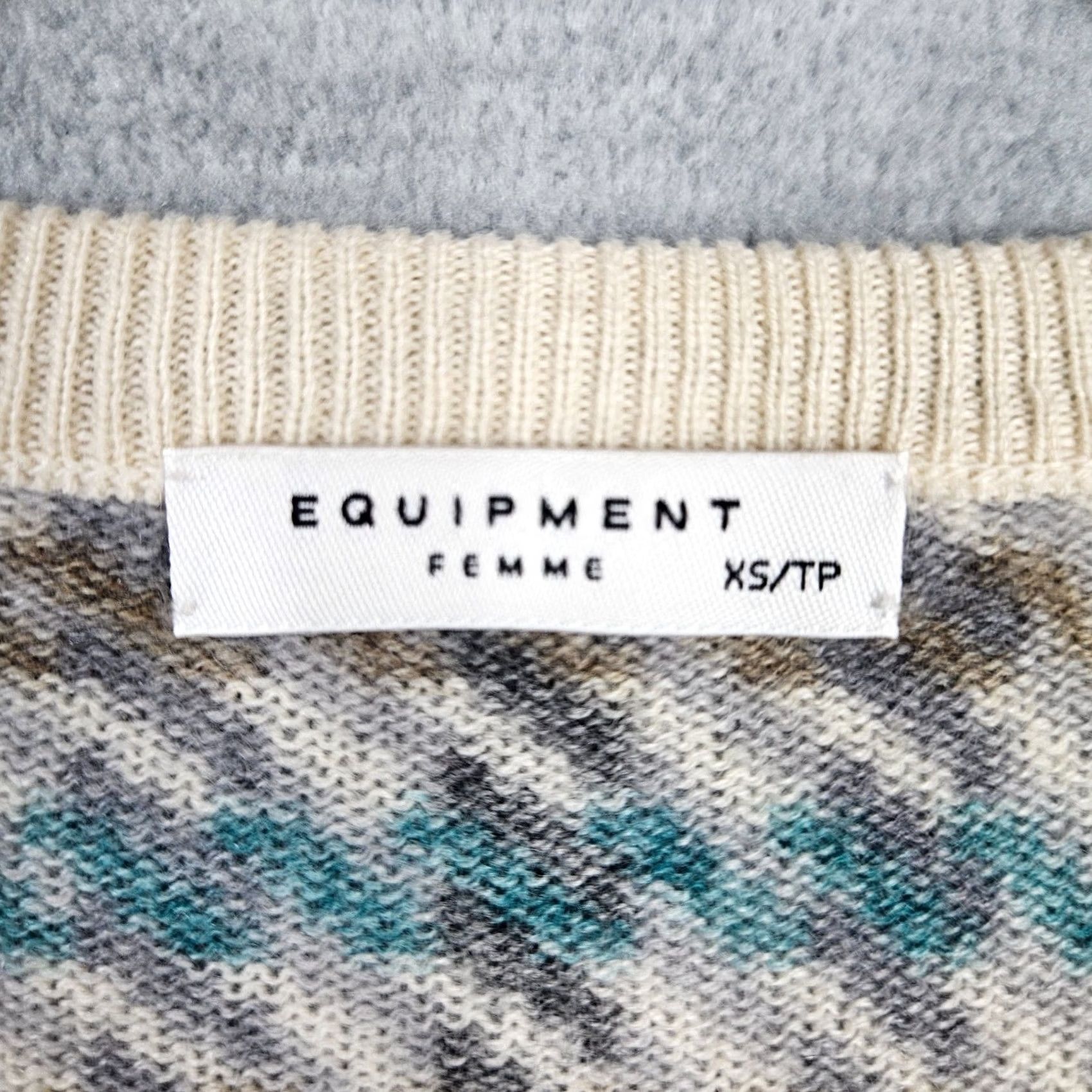 Equipment Equipment Femme Houndstooth V-neck Cashmere Long Sleeve Sweater XS Women’s Pullover Knit S/M Multicolor Modern Size XS / US 0-2 / IT 36-38 - 8 Thumbnail
