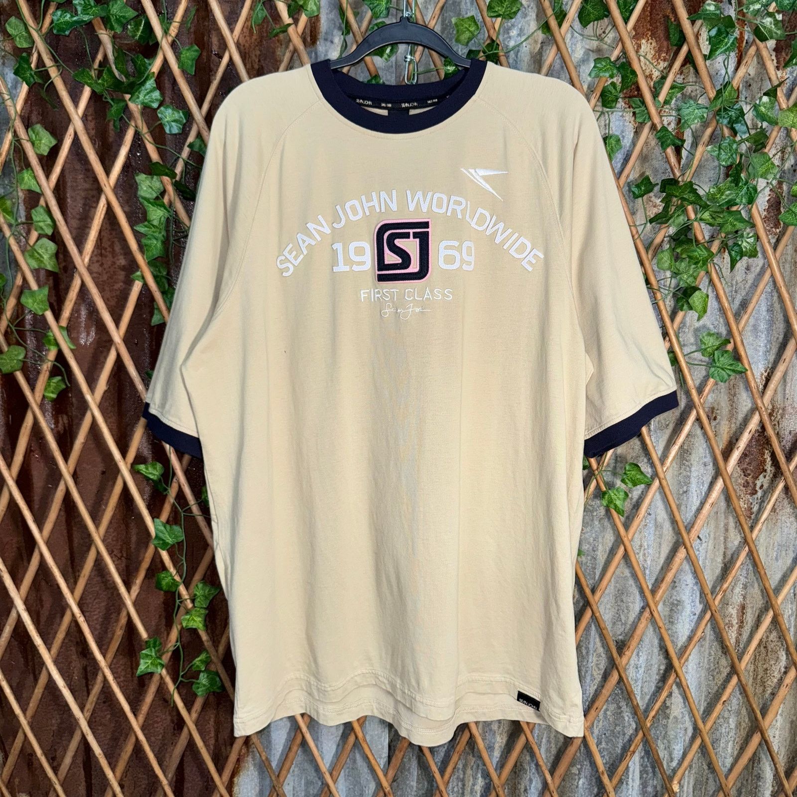 Sean John Vintage Y2K Sean John 00s hip hop embroidered ringer t-shirt Size US XL / EU 56 / 4 - 1 Thumbnail