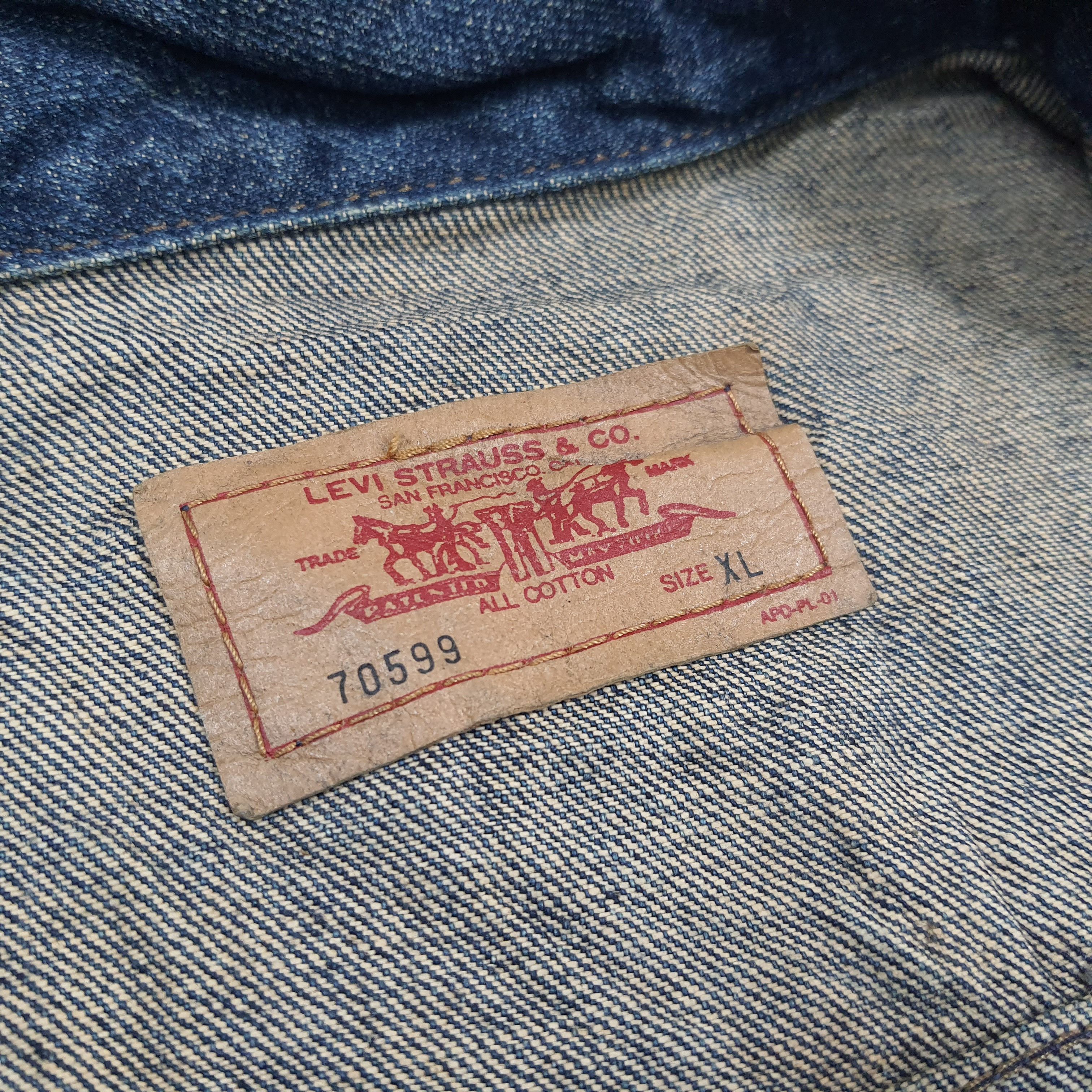 Levi's Vintage Levi’s 70599 Denim Faded Blue Trucker Jacket C302N21 Size US M / EU 48-50 / 2 - 6 Thumbnail